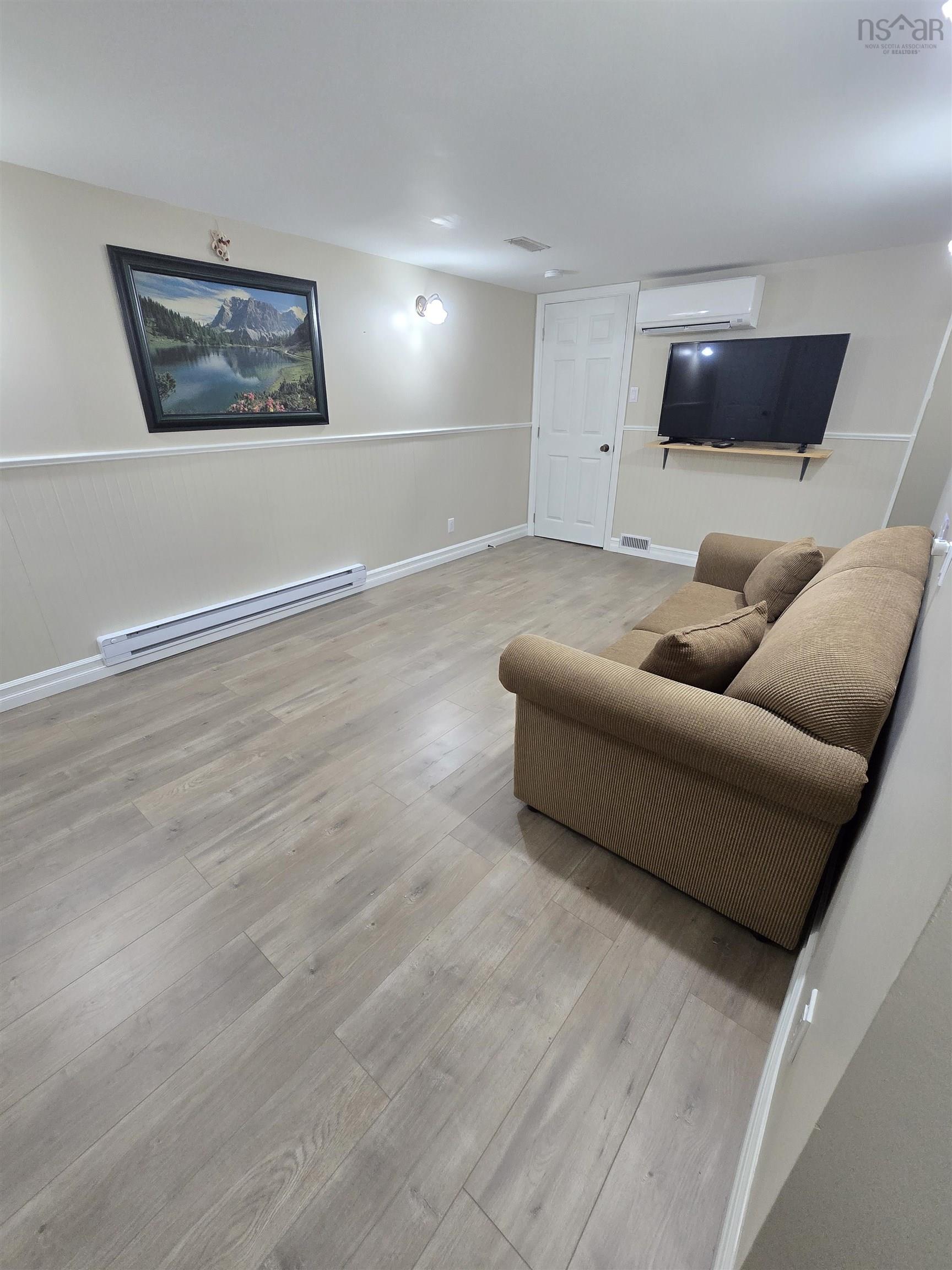 $489,900.00: 926 Highway 7, Lochaber