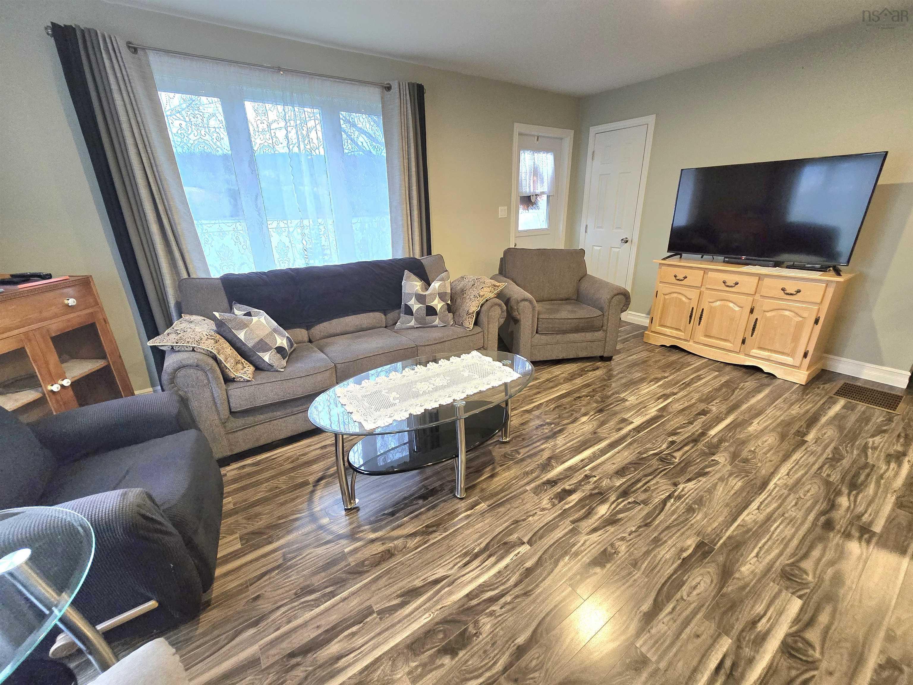 $489,900.00: 926 Highway 7, Lochaber