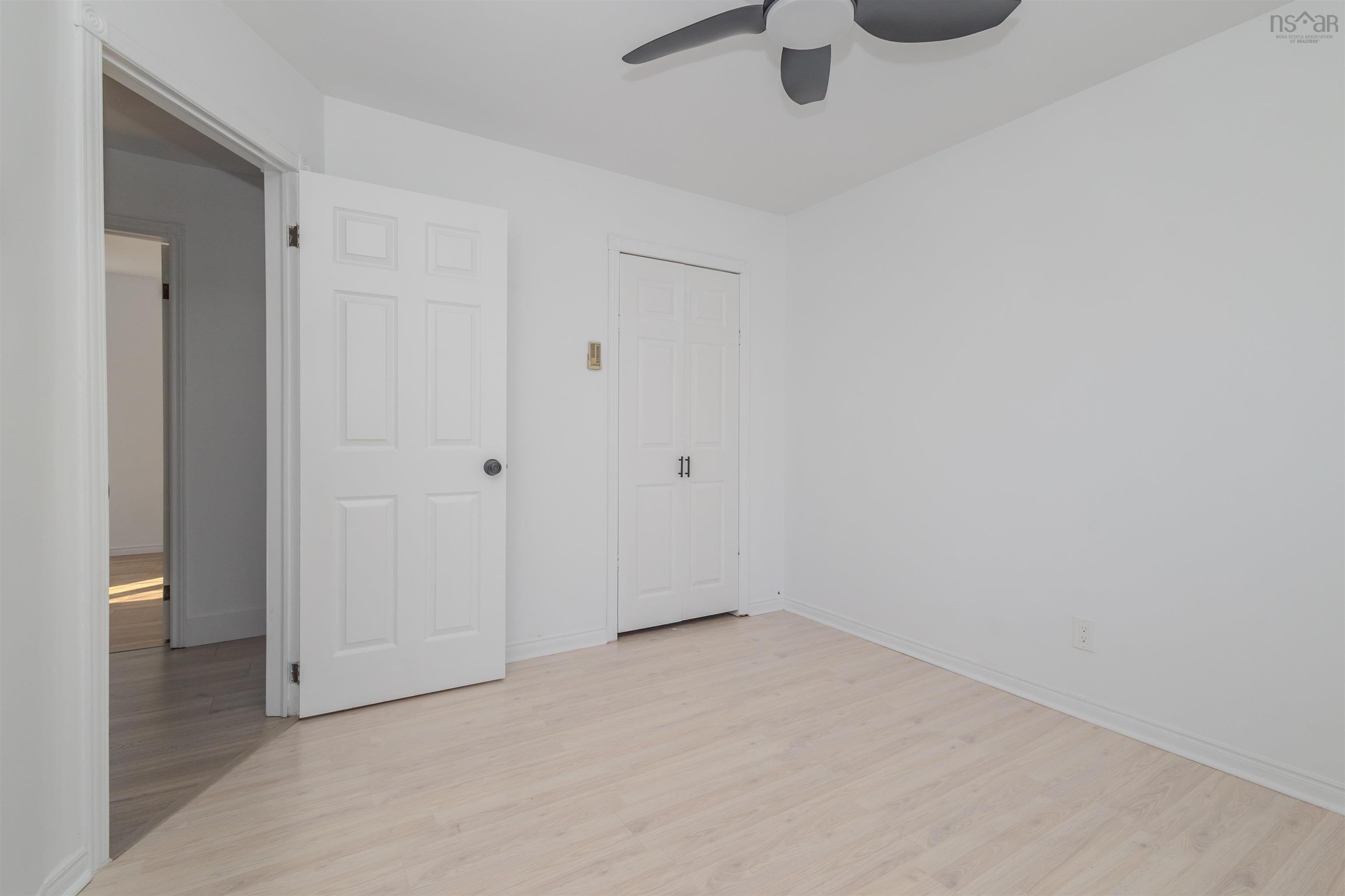 $459,000.00: 22 Oakland Drive, Howie Centre