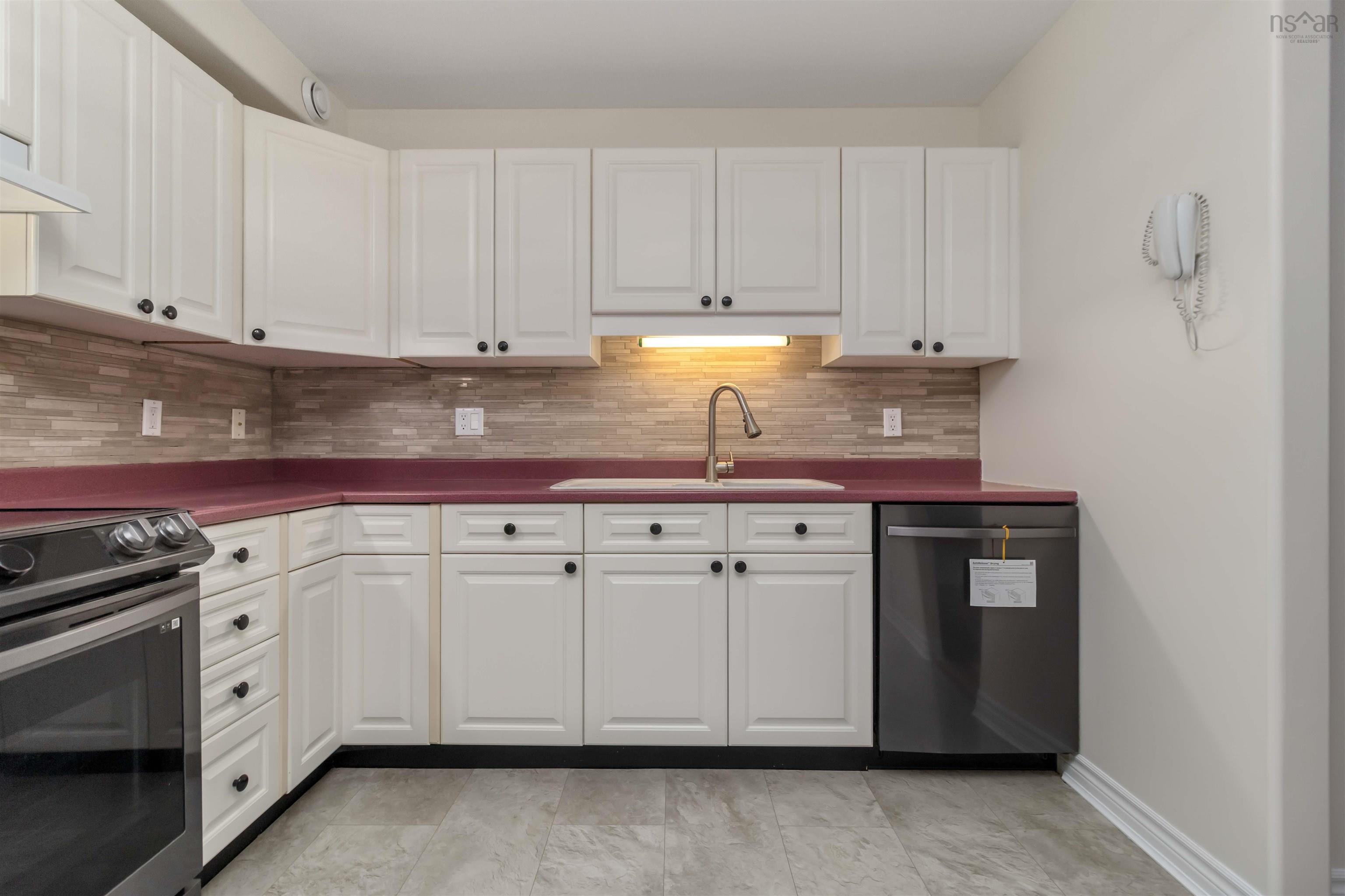 $479,000.00: 101 211 Hammonds Plains Road, Bedford