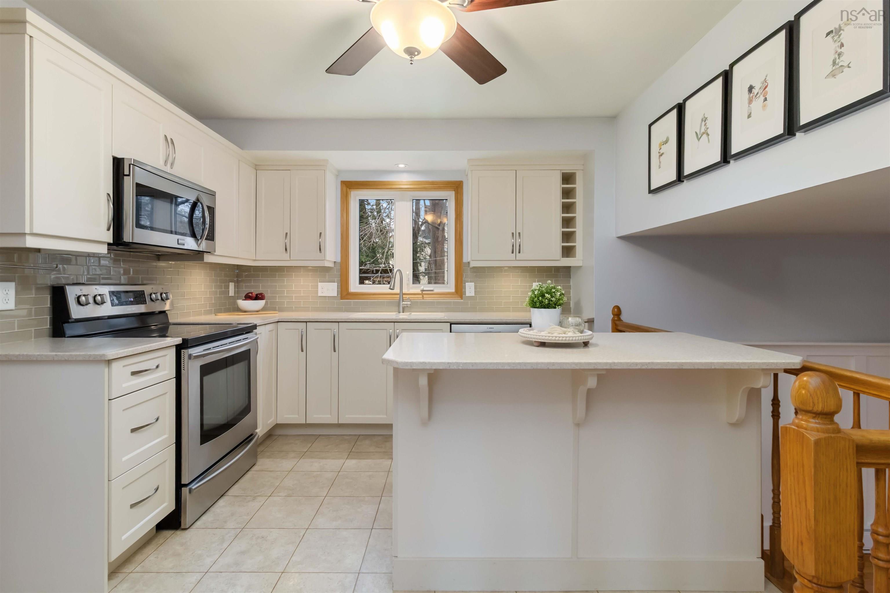 $595,000.00: 36 Columbo Drive, Dartmouth