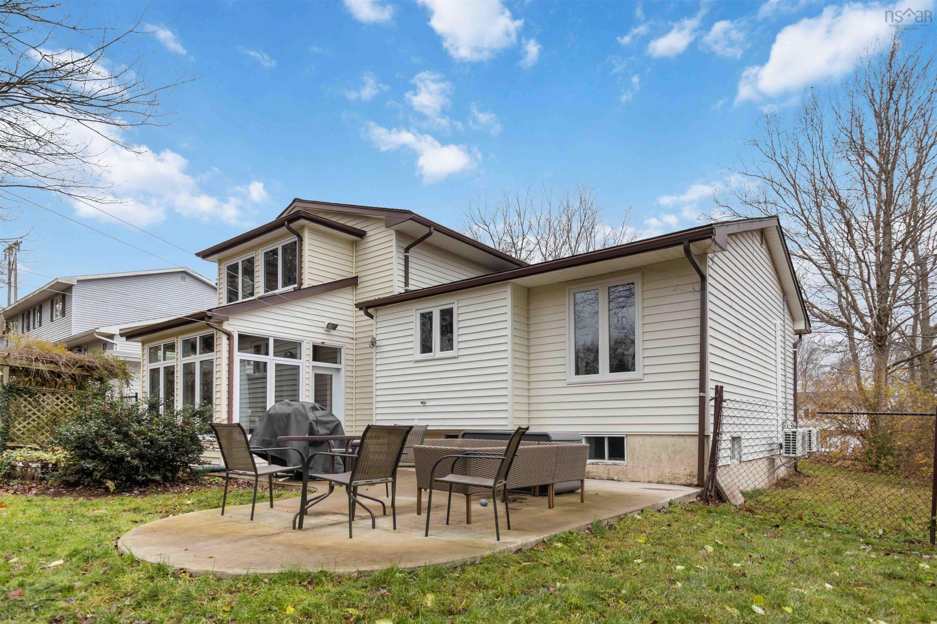 $595,000.00: 36 Columbo Drive, Dartmouth