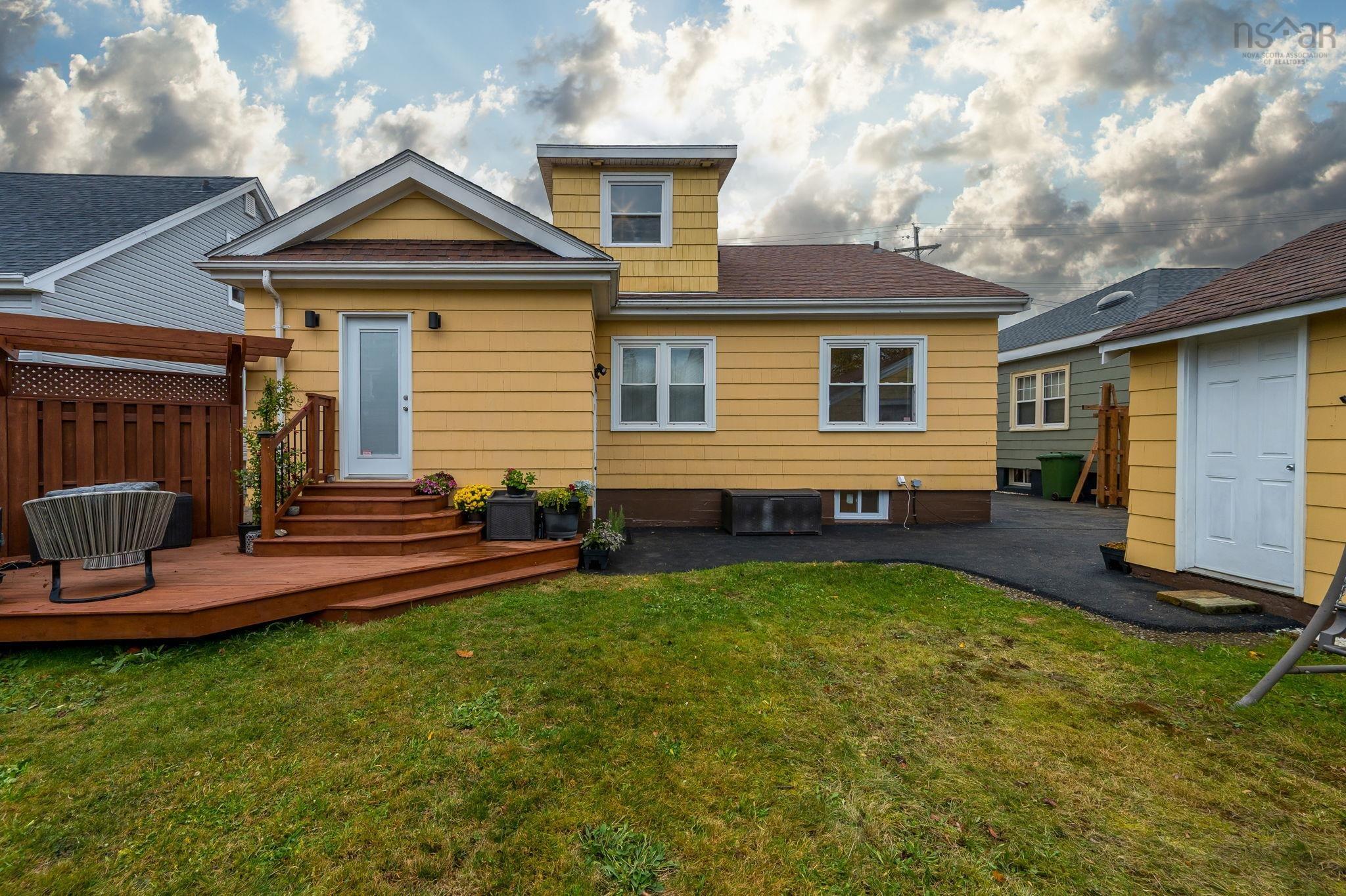 $924,900.00: 3162 Romans Avenue, Halifax