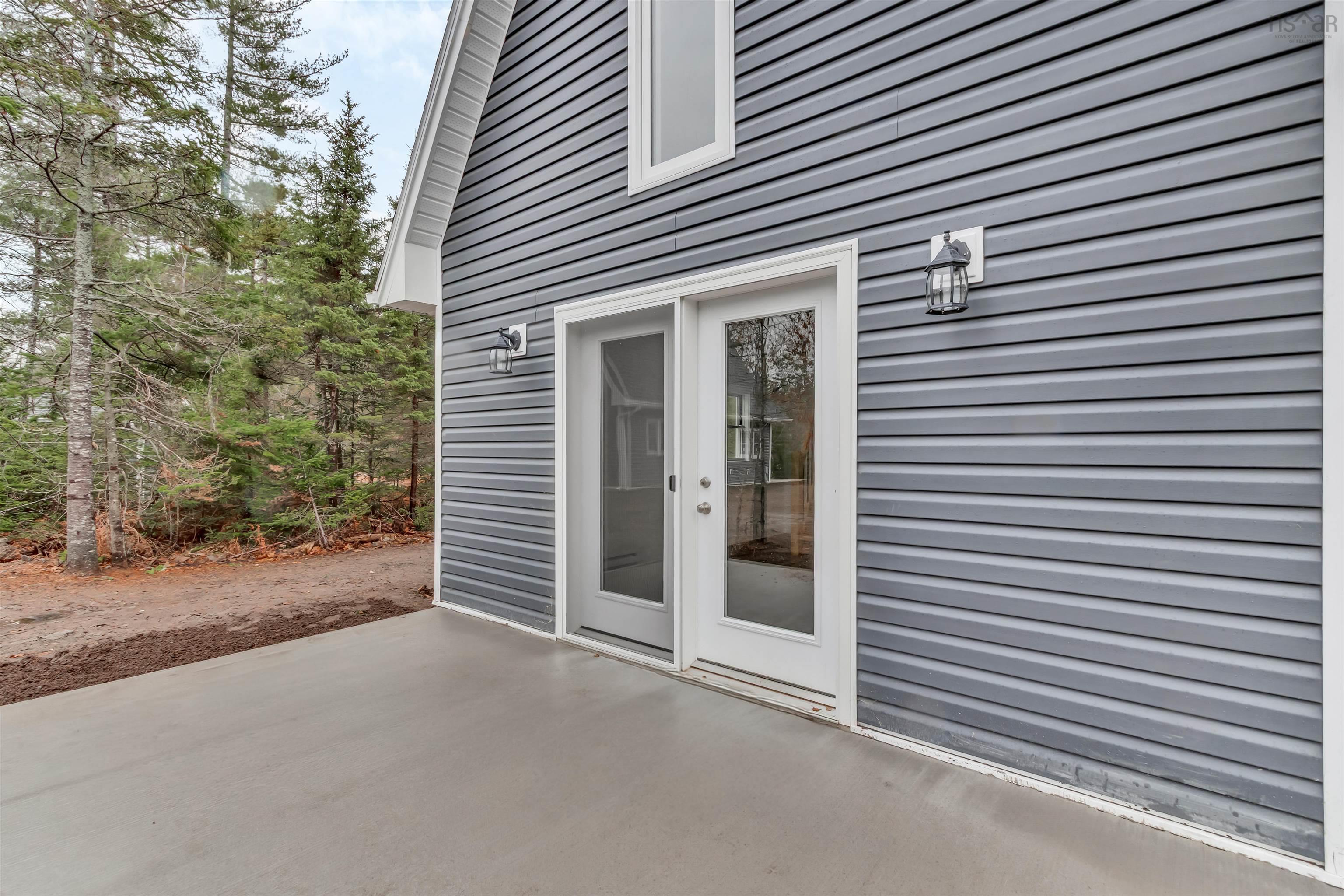 $674,900.00: 111 Ski Martock Road, Windsor Forks