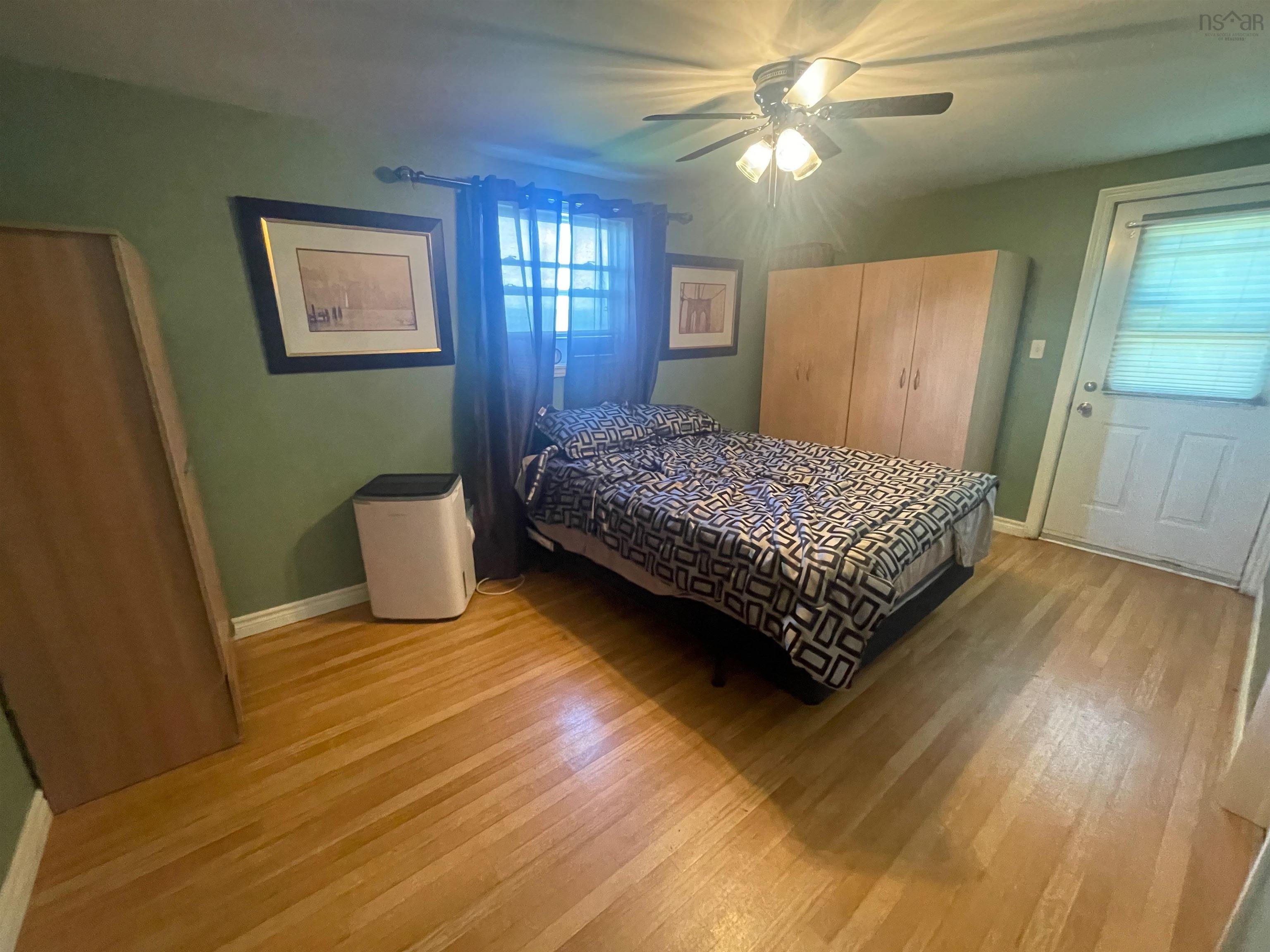 $499,900.00: 3836 105 Highway, South Haven