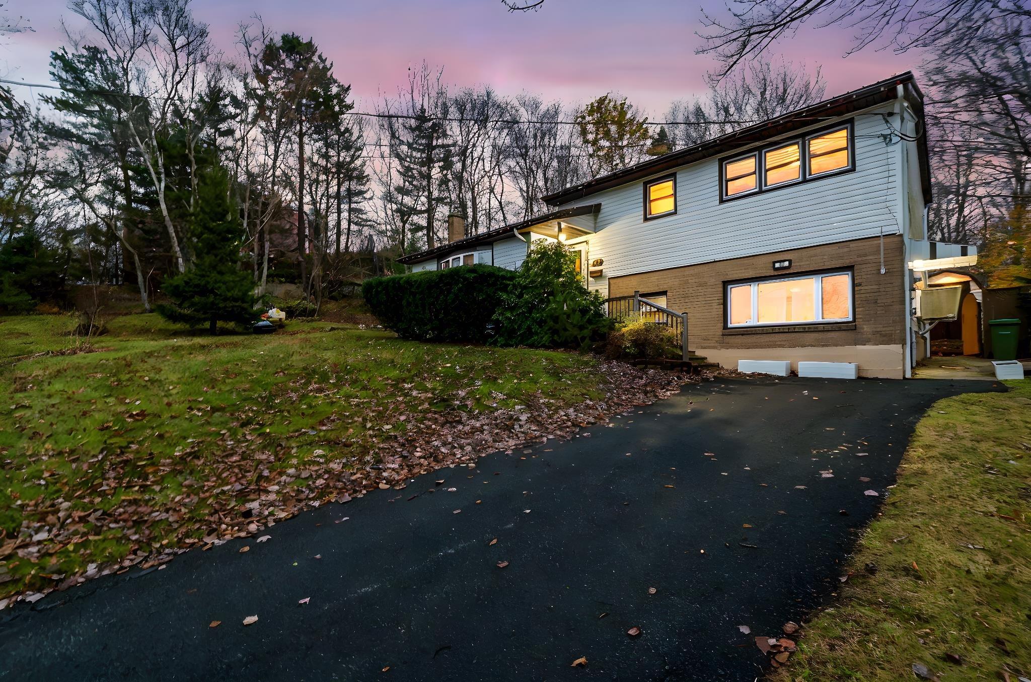 $649,900.00: 10 Plymouth Street, Halifax