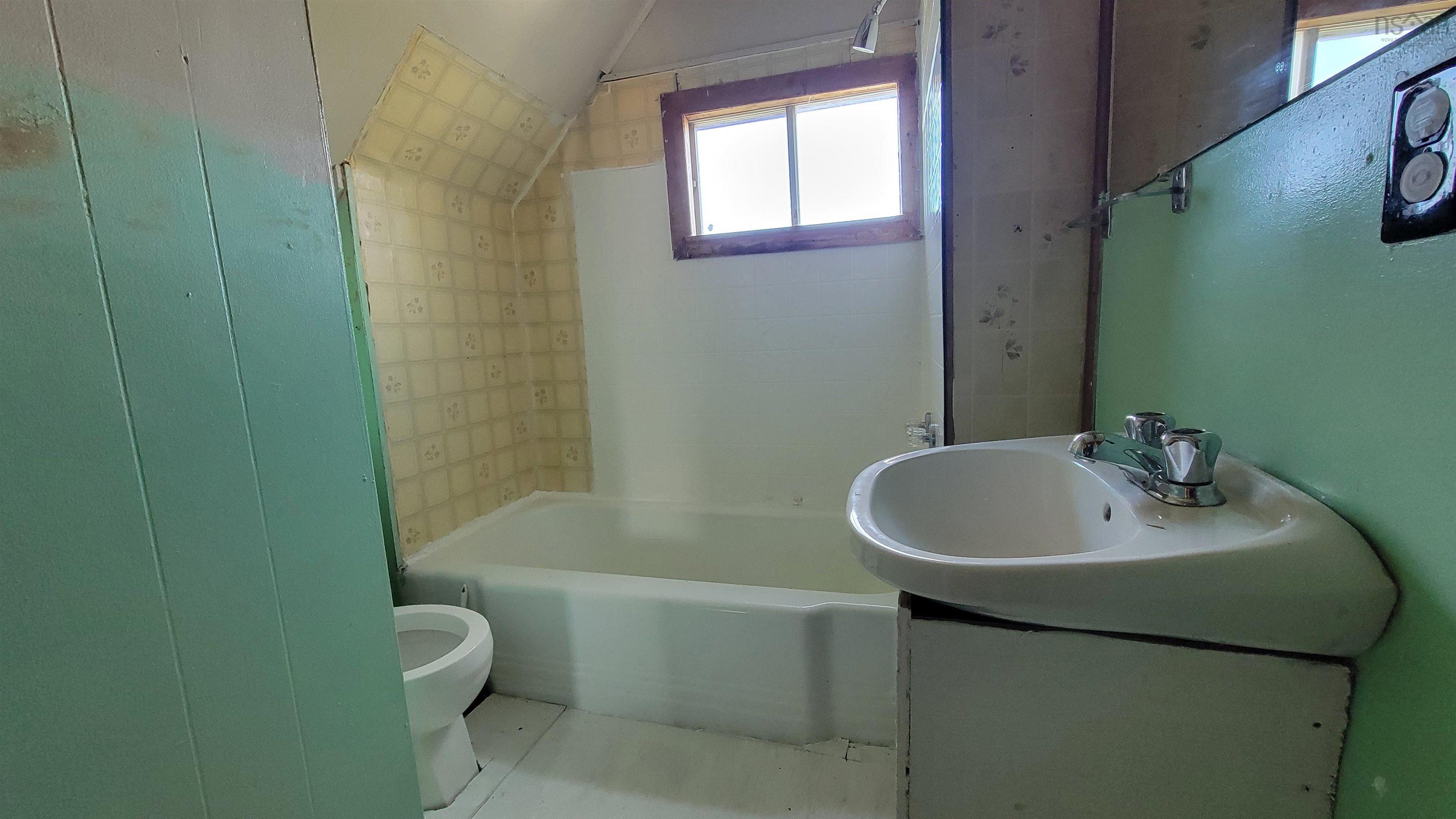 $119,900.00: 12 Porters Lane, Yarmouth