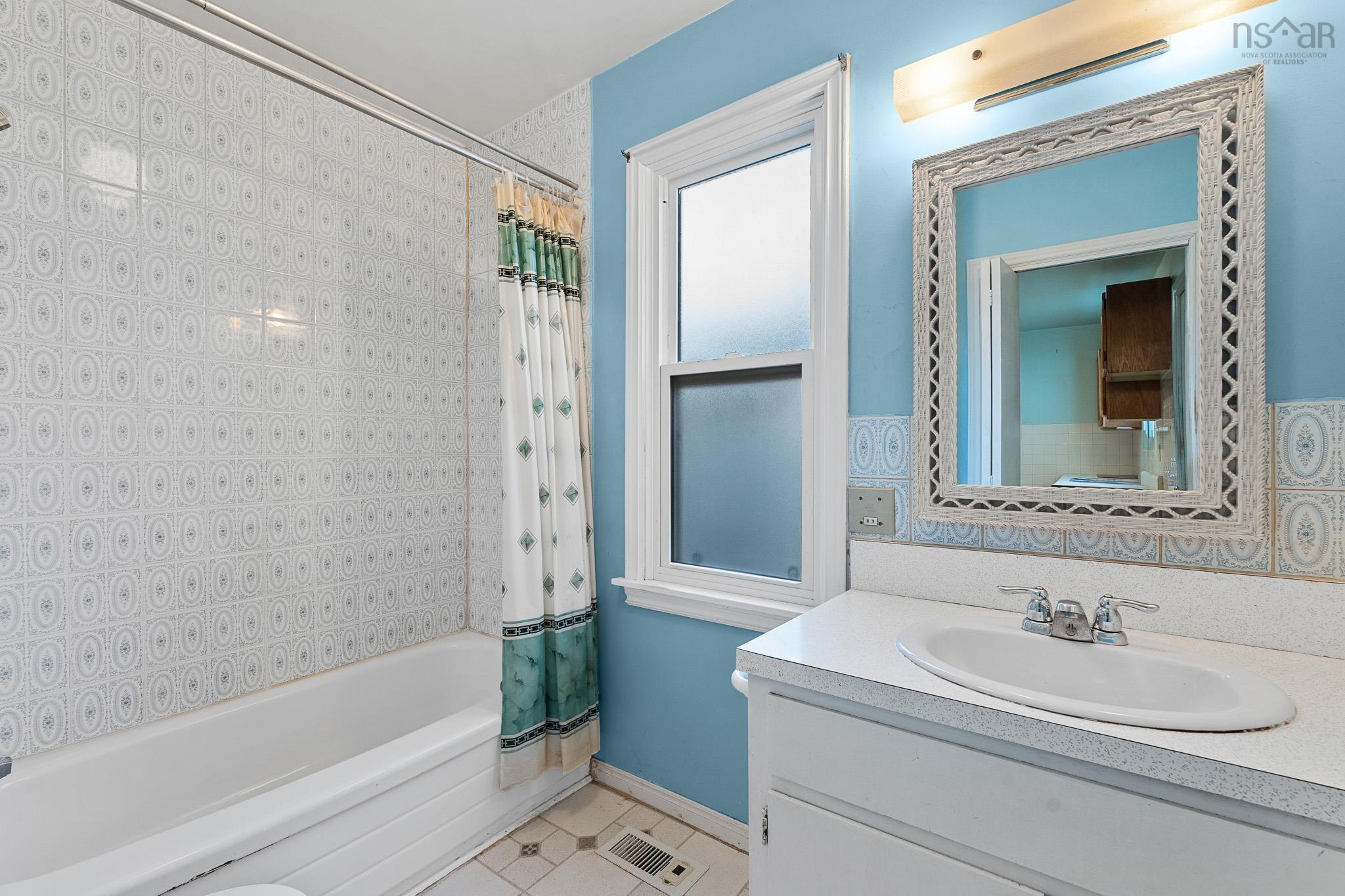 $399,900.00: 22 Winchester Avenue, Halifax