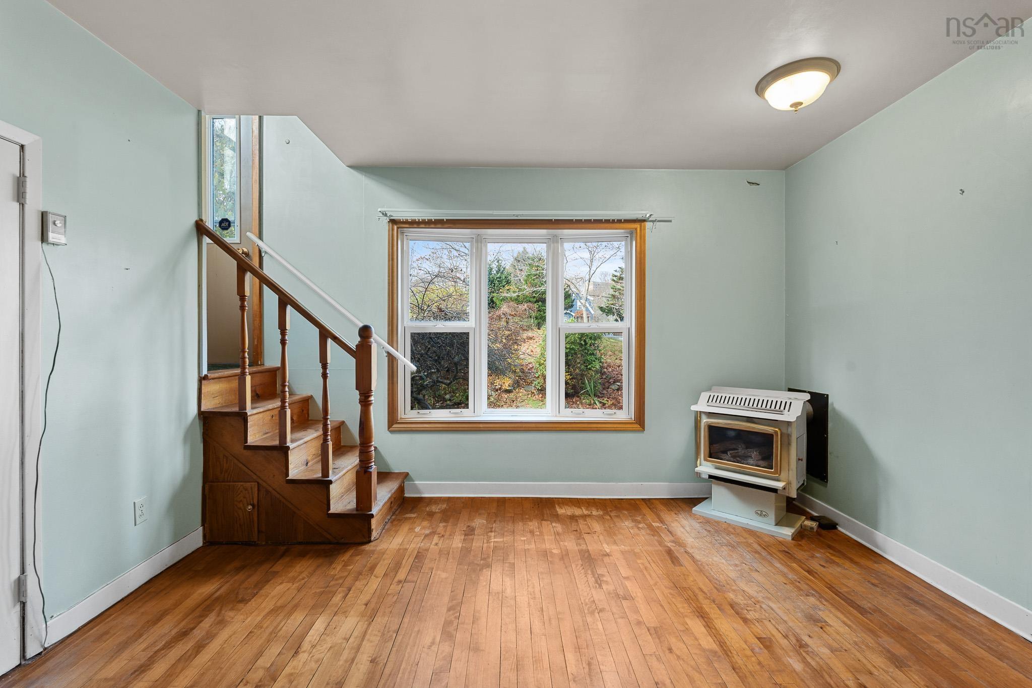 $399,900.00: 22 Winchester Avenue, Halifax