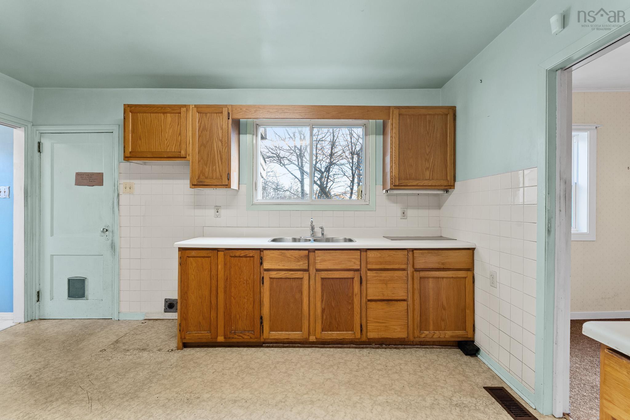 $399,900.00: 22 Winchester Avenue, Halifax