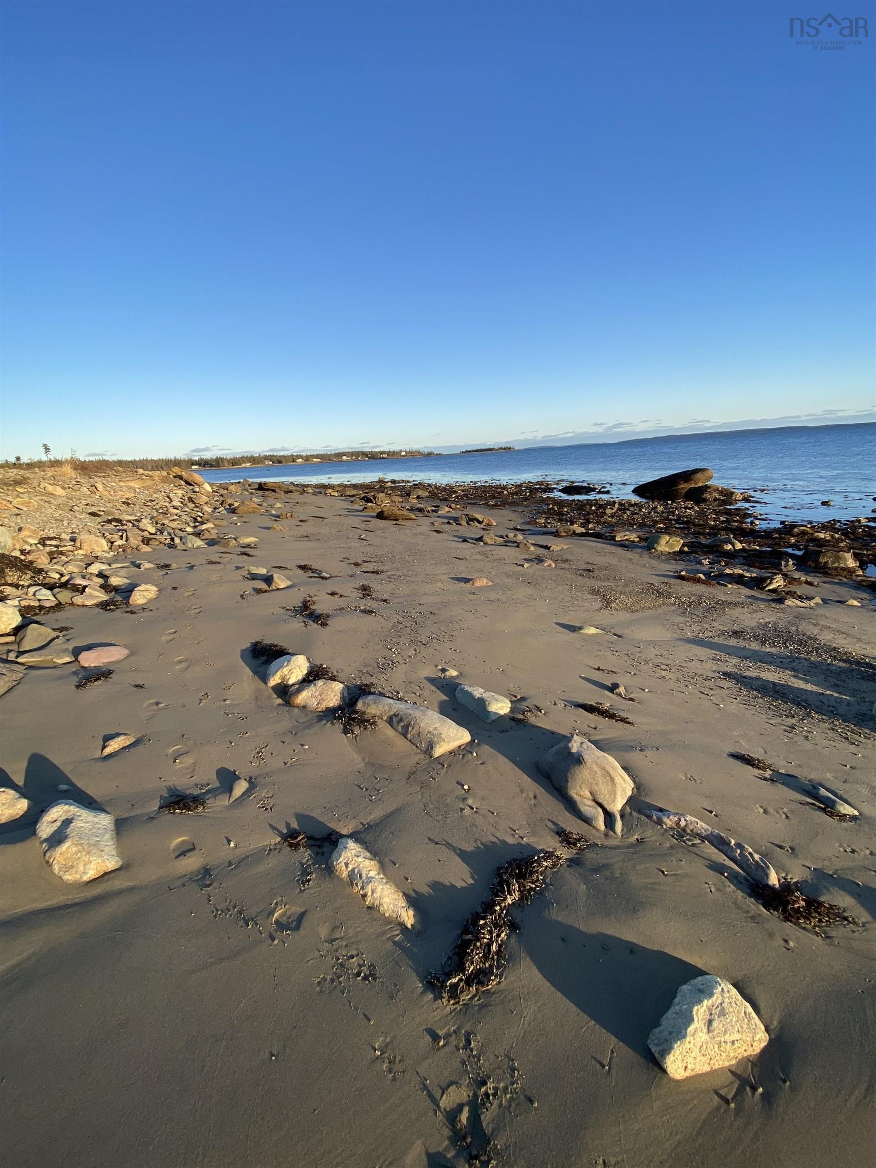 $279,900.00: Port Morien Drive, Round Island