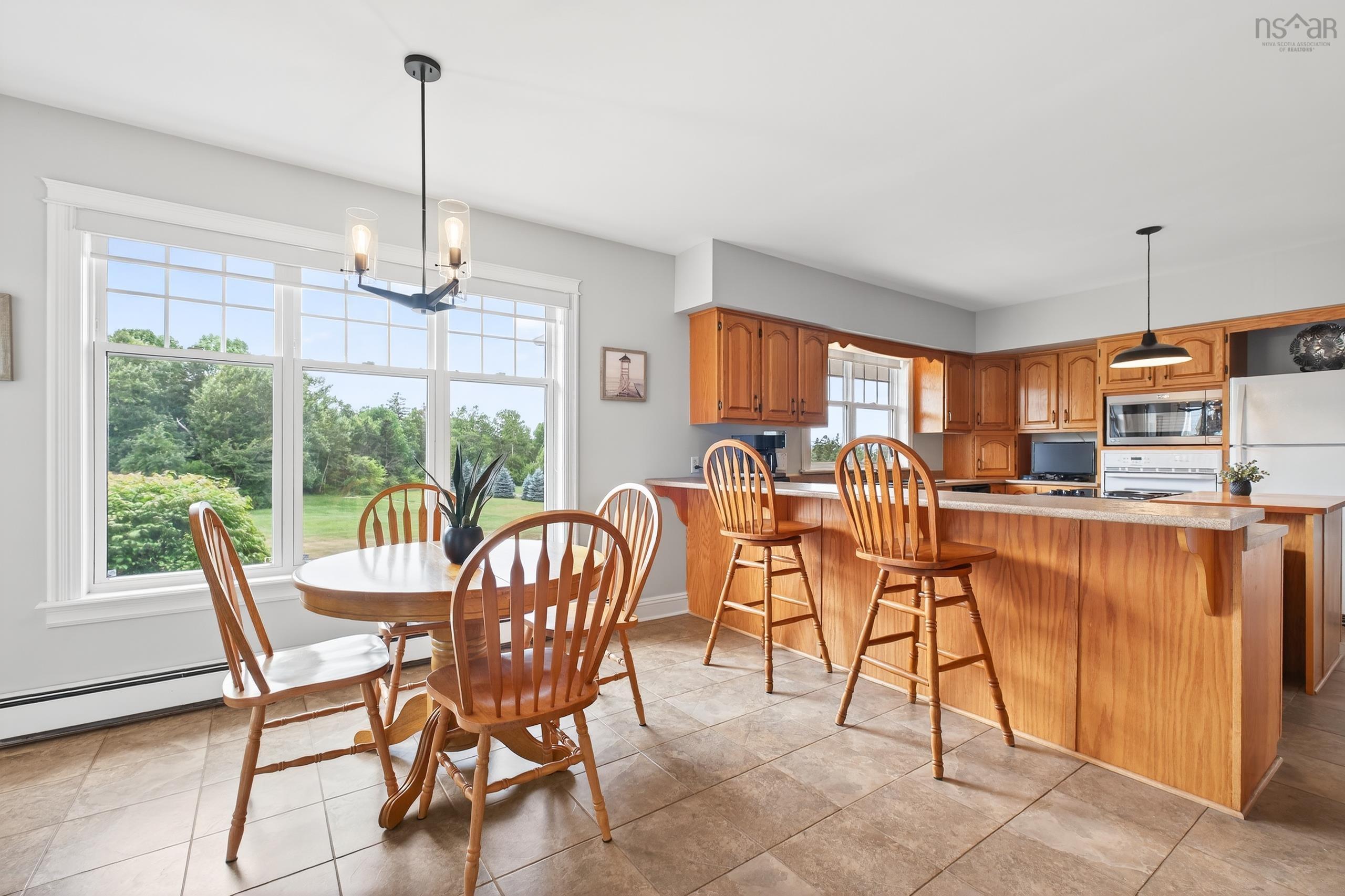 $749,900.00: 2140 POINT EDWARD HIGHWAY, Point Edward