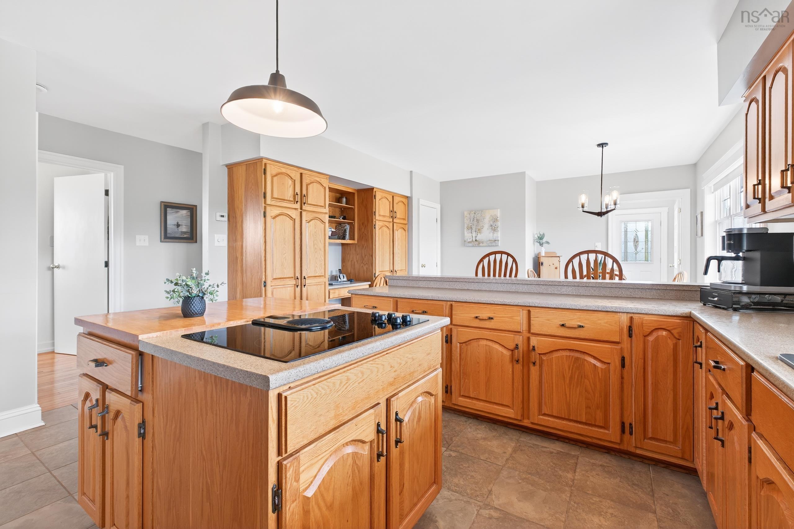 $749,900.00: 2140 POINT EDWARD HIGHWAY, Point Edward