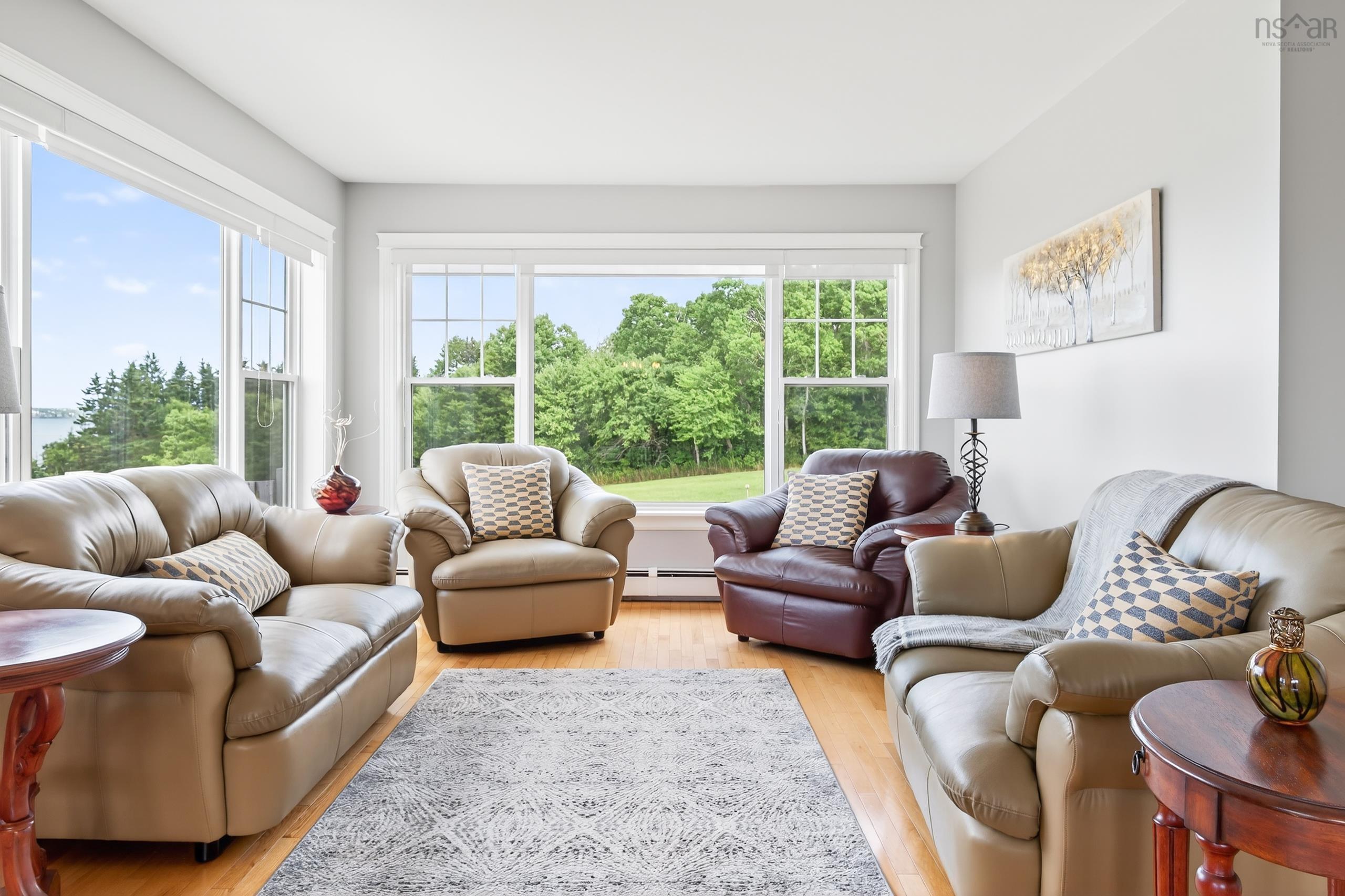 $749,900.00: 2140 POINT EDWARD HIGHWAY, Point Edward