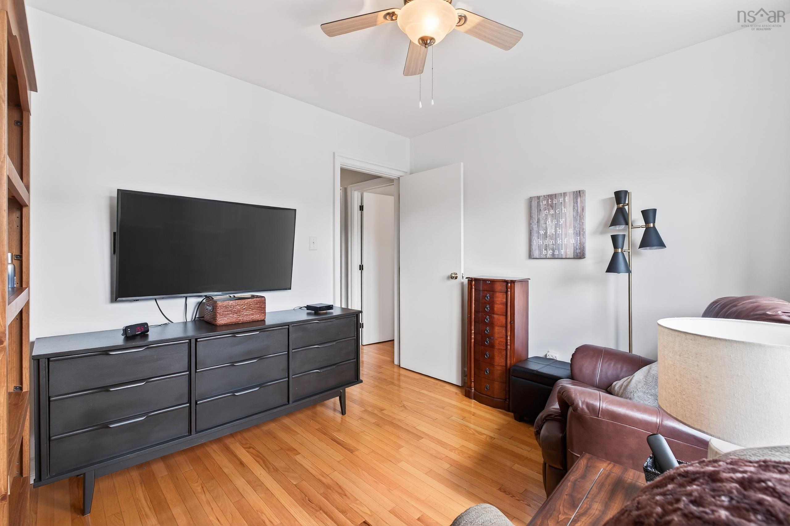 $749,900.00: 2140 POINT EDWARD HIGHWAY, Point Edward