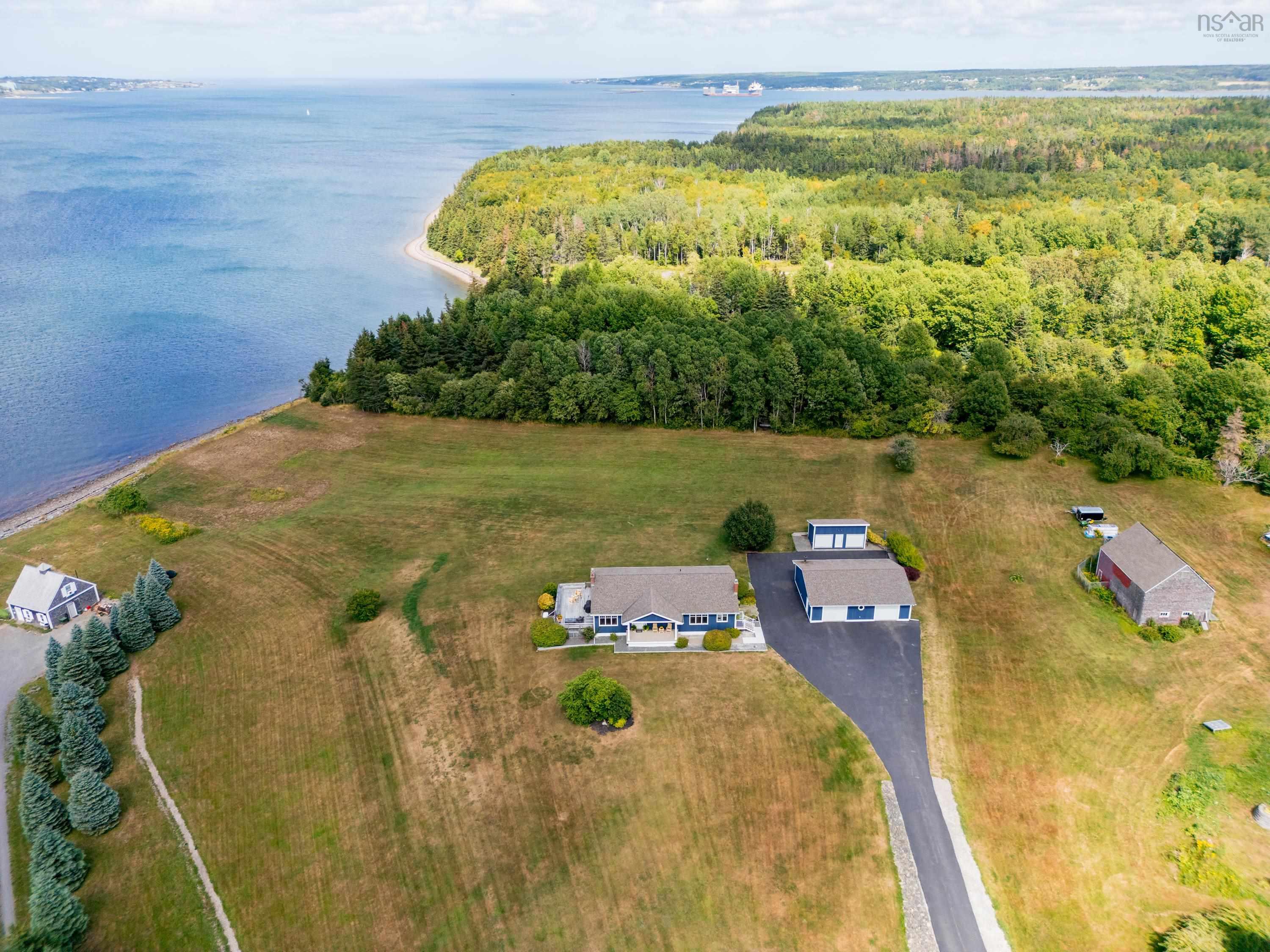 $749,900.00: 2140 POINT EDWARD HIGHWAY, Point Edward