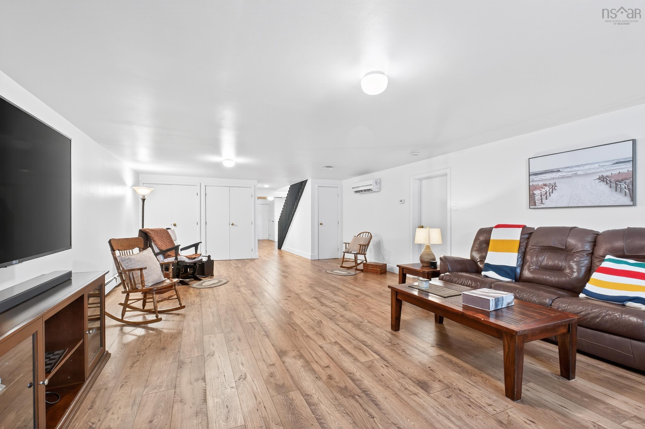 $749,900.00: 2140 POINT EDWARD HIGHWAY, Point Edward