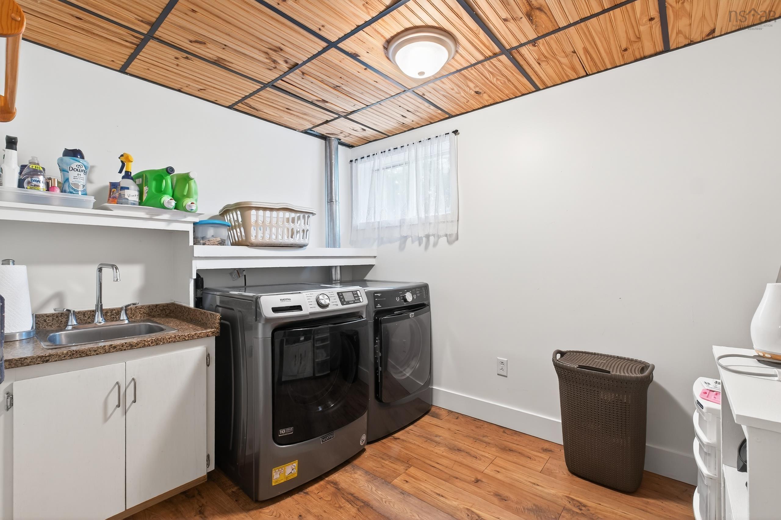 $749,900.00: 2140 POINT EDWARD HIGHWAY, Point Edward