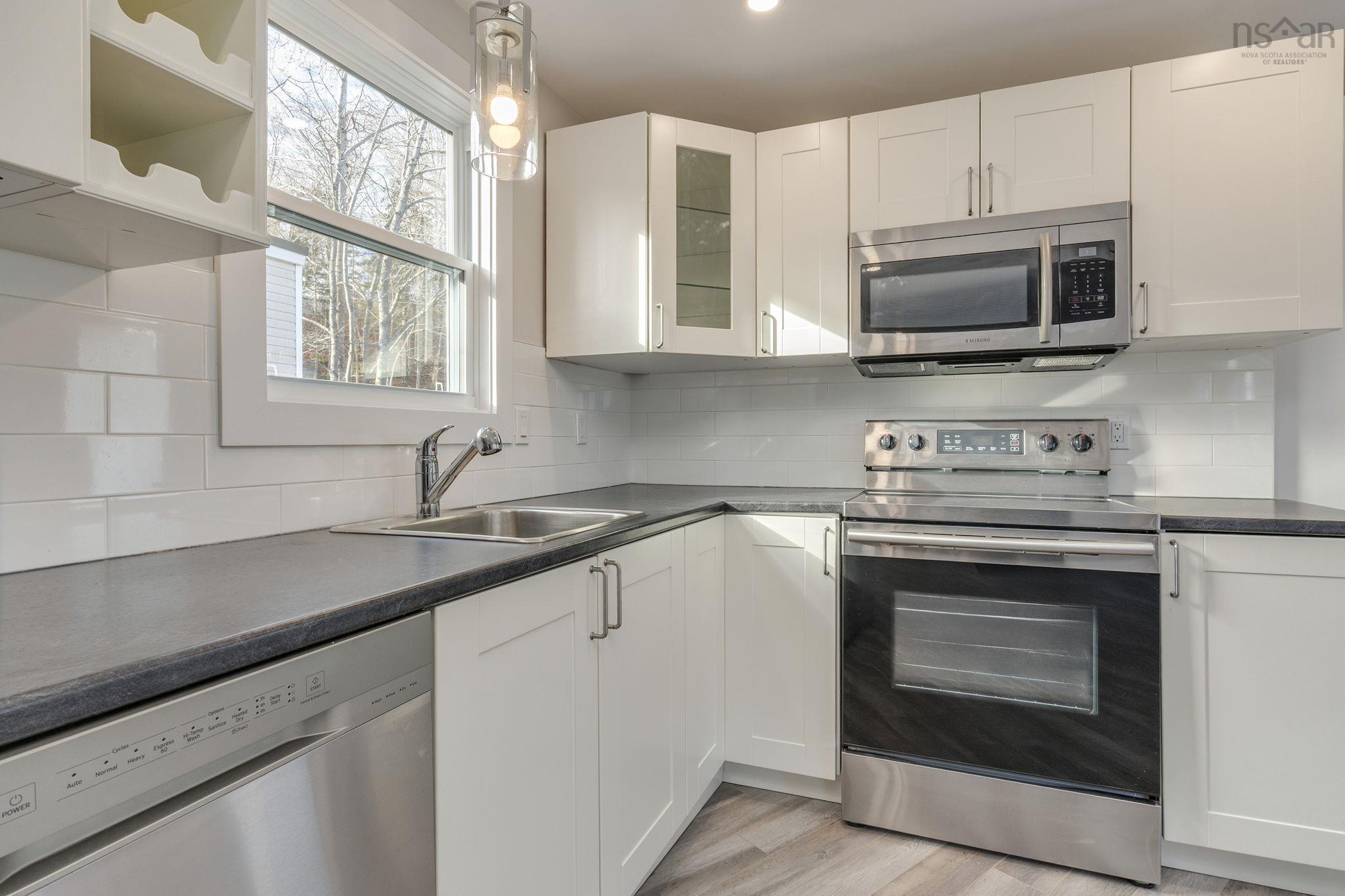 406 Glen Rise Drive, Beaver Bank, NS (MLS 202528364)