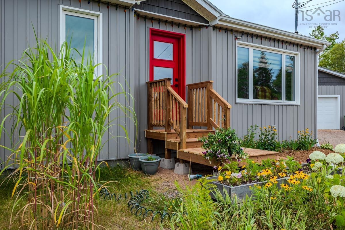 $519,500.00: 7048 Hwy 2, Portapique