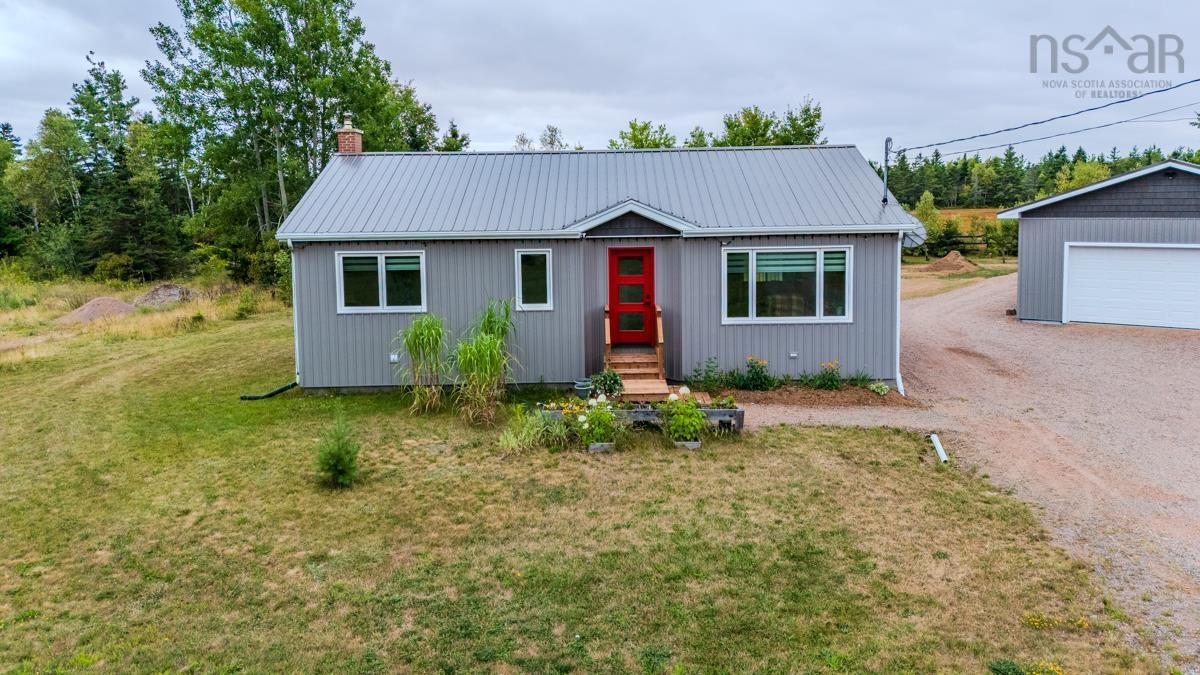 $519,500.00: 7048 Hwy 2, Portapique