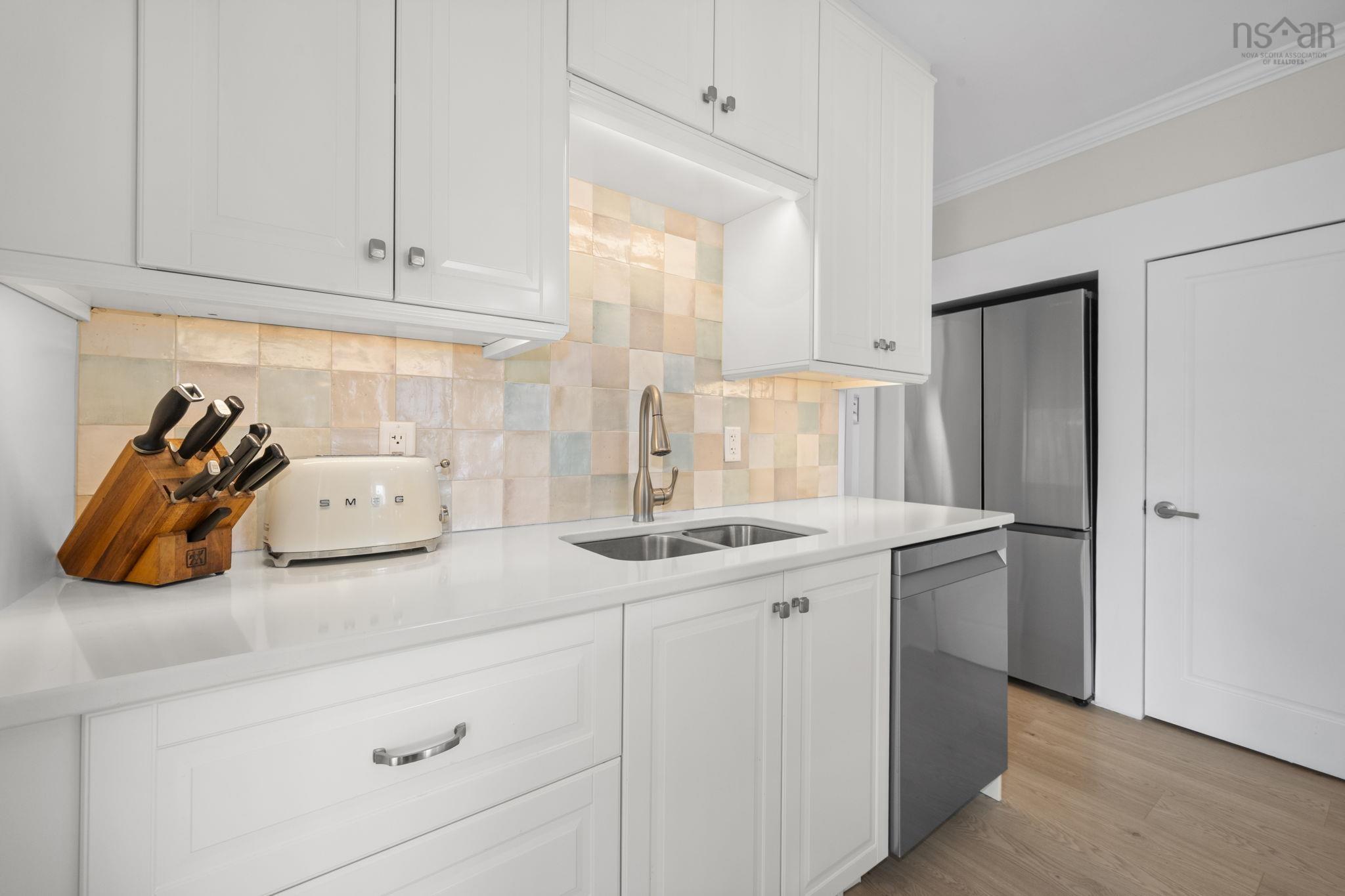 $650,000.00: 24 Station Road, Western Shore