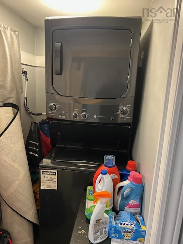 $425,000.00: 633 King Street, New Waterford