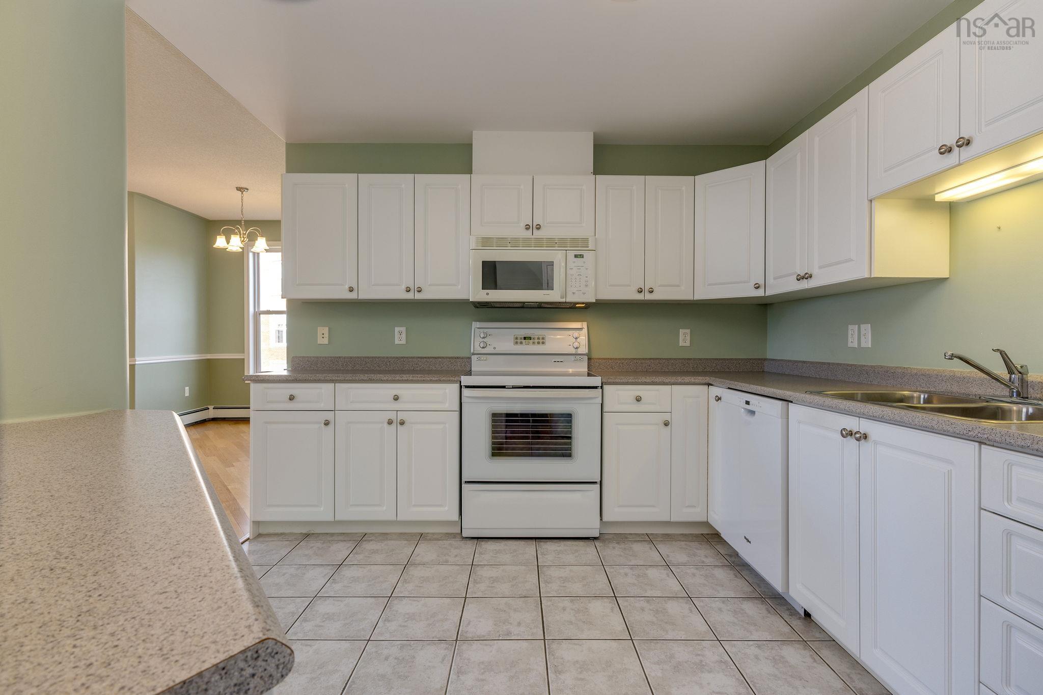 409 114 Regency Park Drive, Halifax, NS (MLS 202528375)