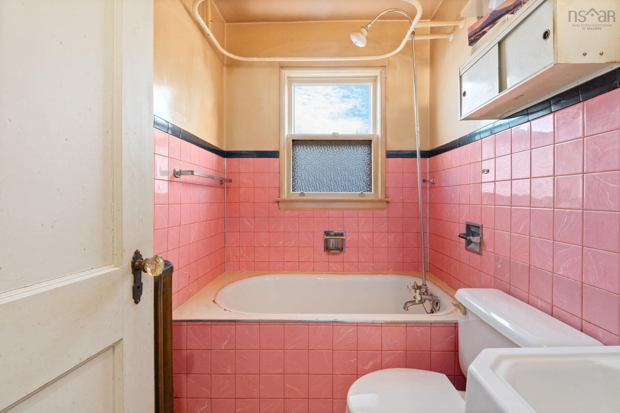 6 Ida Street, Halifax, NS (MLS 202528380)