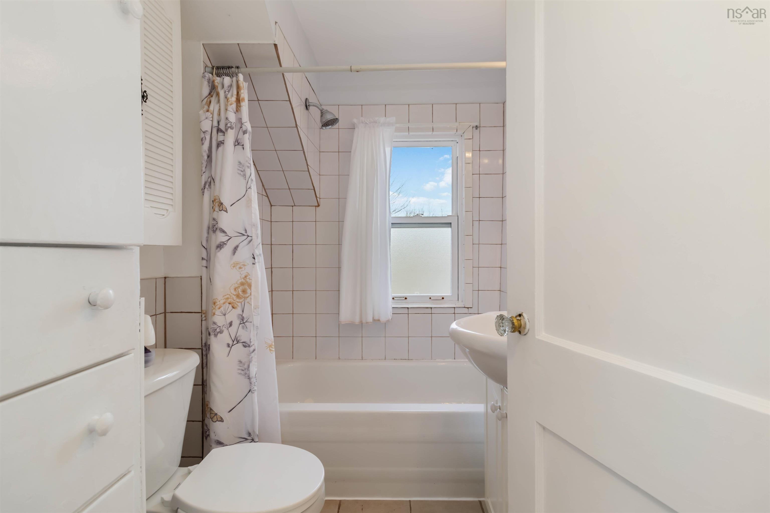 10 Bonaventure Drive, Halifax, NS (MLS 202528383)