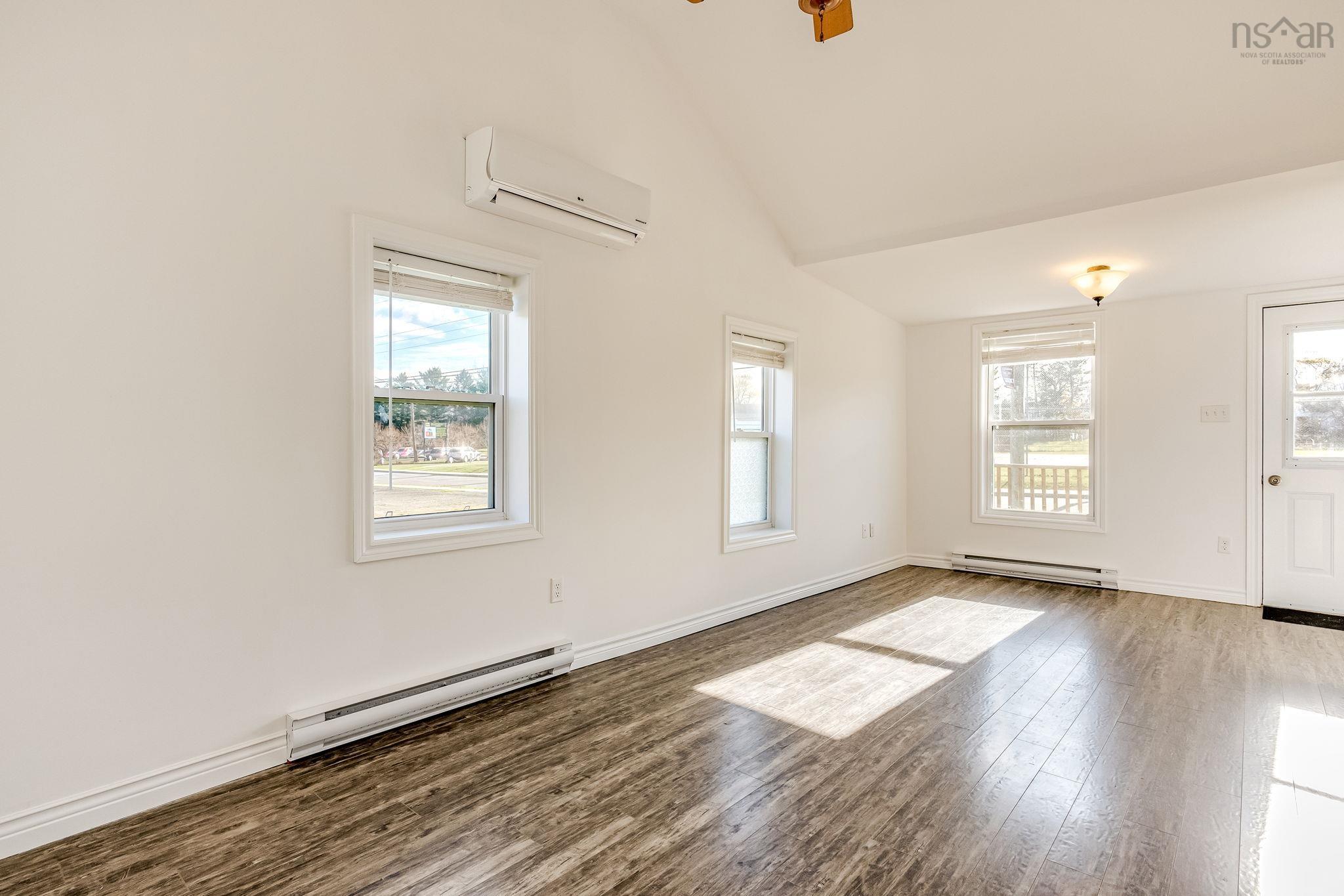 $219,900.00: 18 School Street, Hantsport