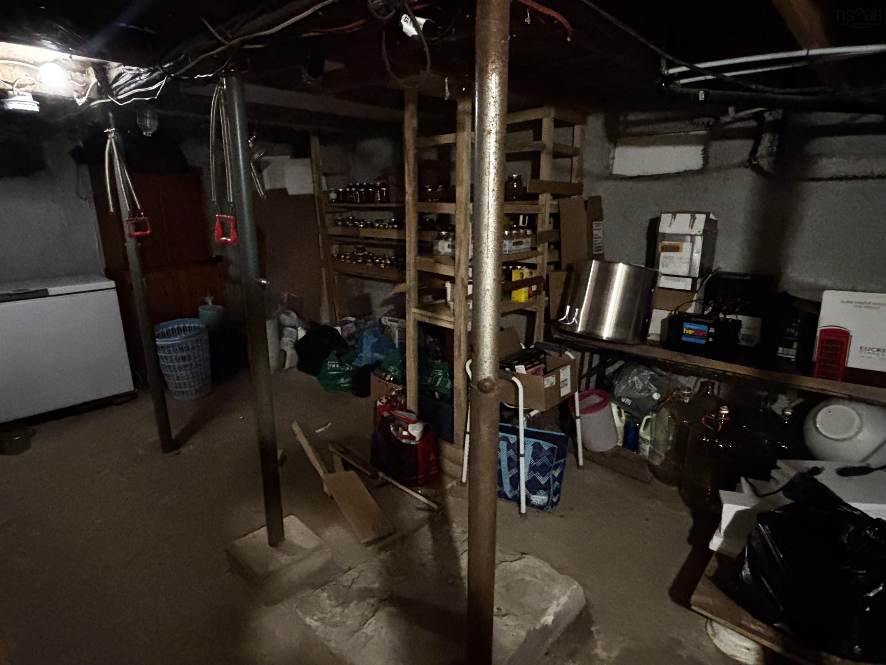 $160,000.00: 1171 North River Road, North River