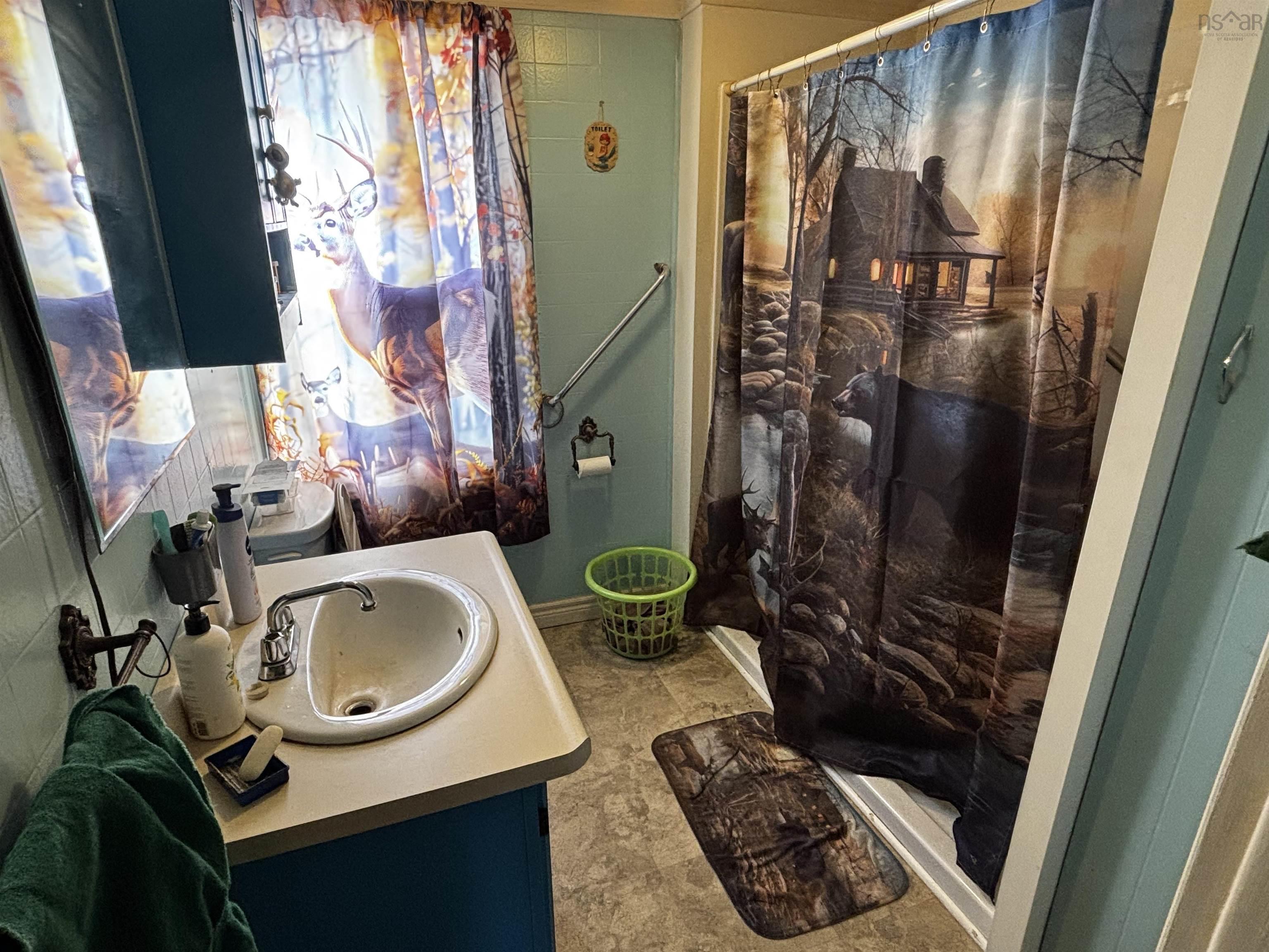 $160,000.00: 1171 North River Road, North River