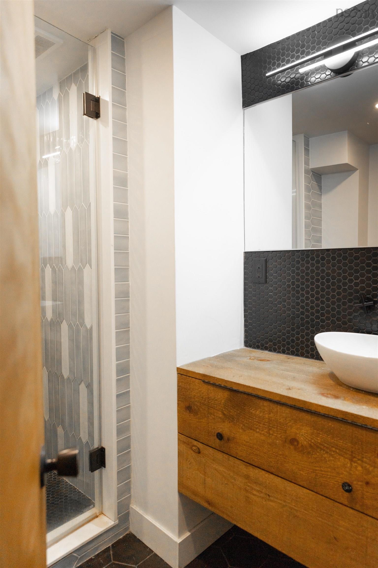 $774,900.00: 20 Dakin Drive, Halifax