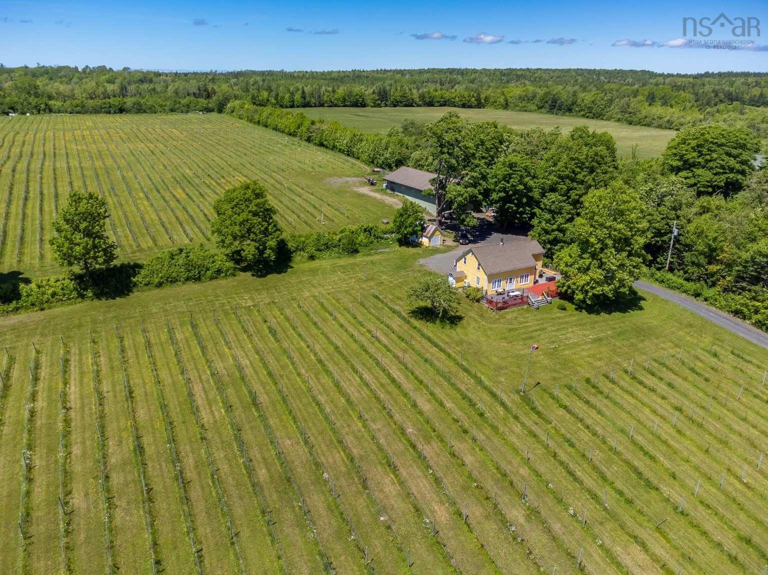 $700,000.00: 2635 Clementsvale Road, Bear River East