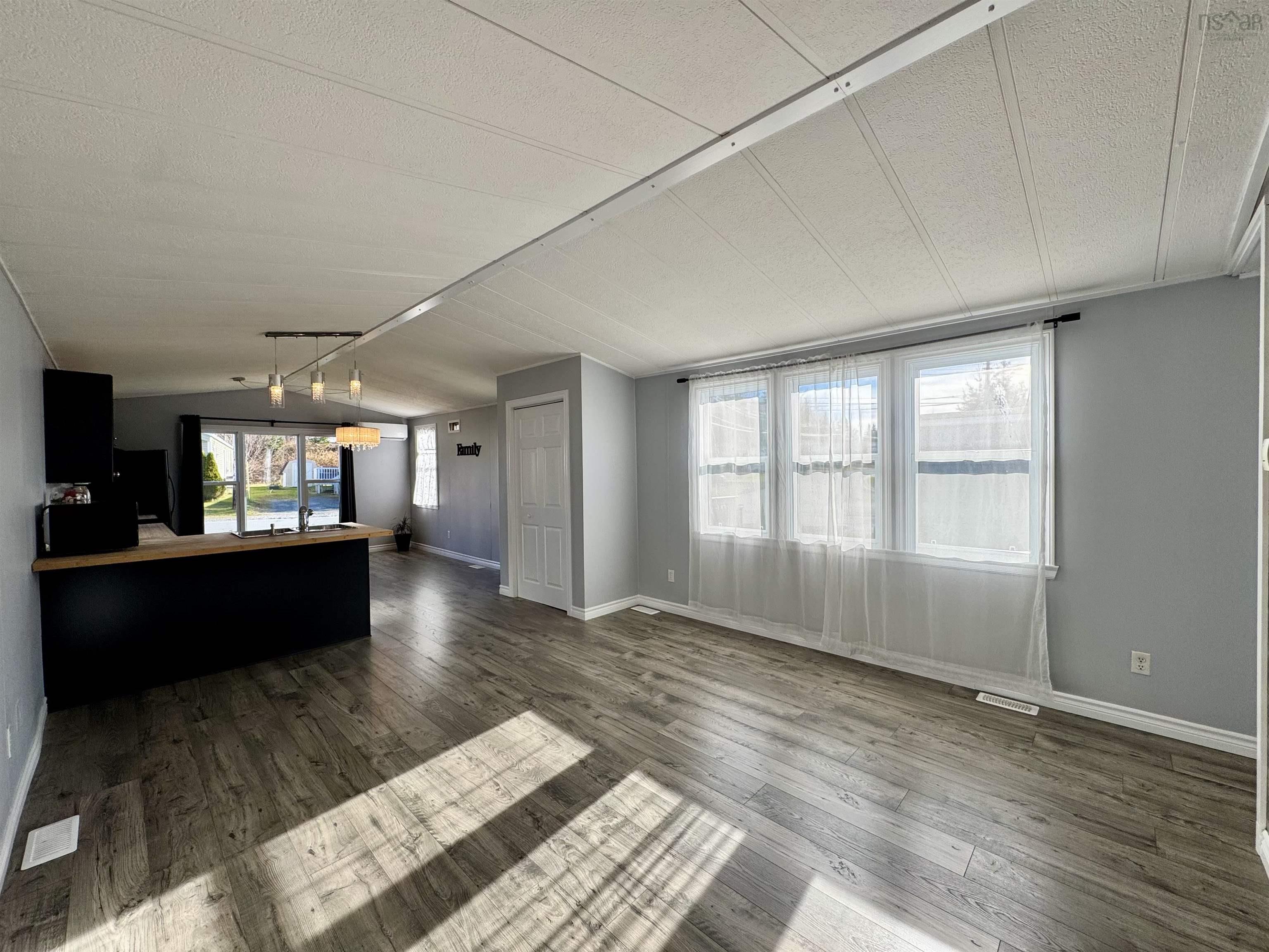 1535 Woodbine Drive, Beaver Bank, NS (MLS 202528420)