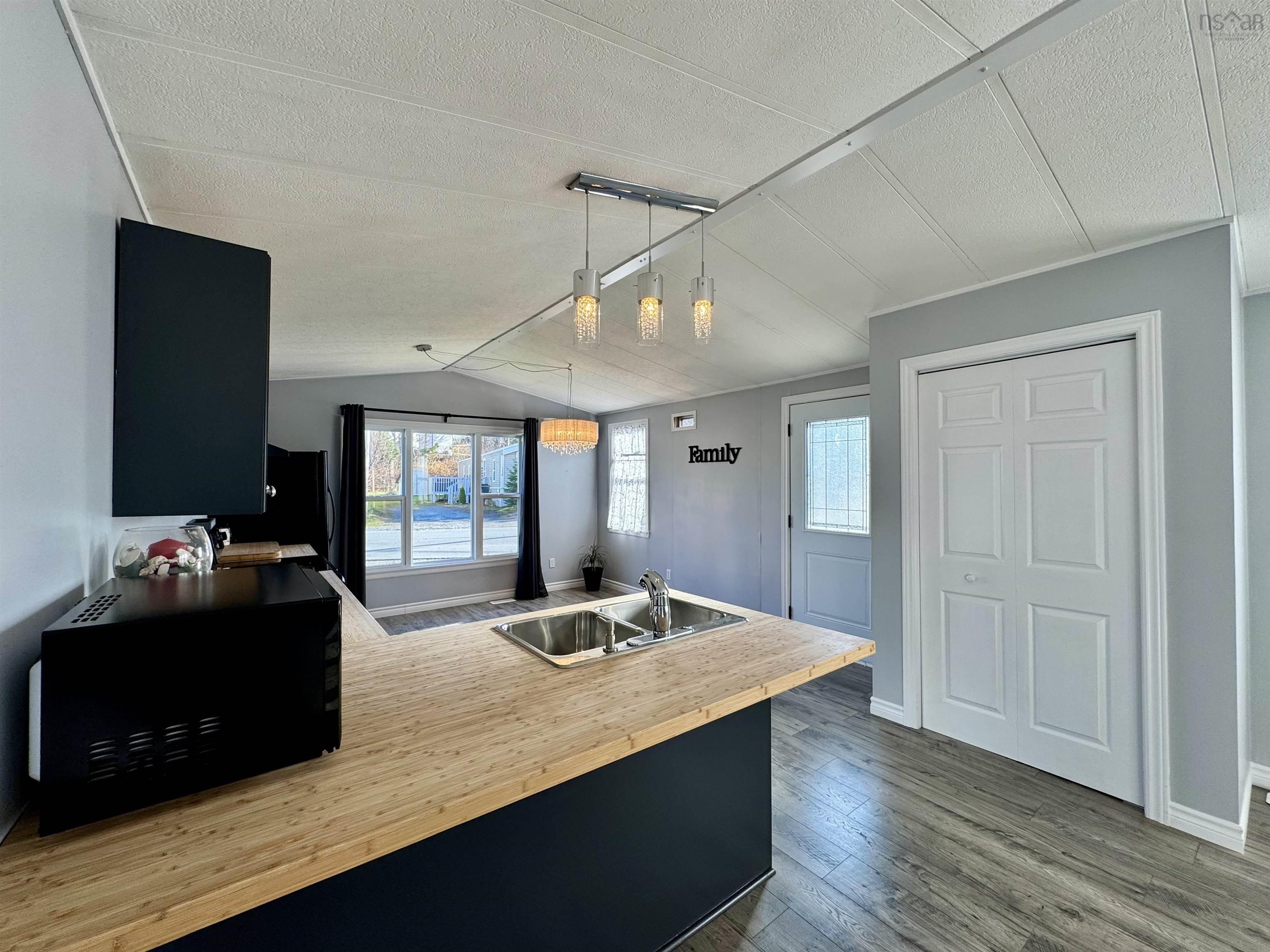 1535 Woodbine Drive, Beaver Bank, NS (MLS 202528420)