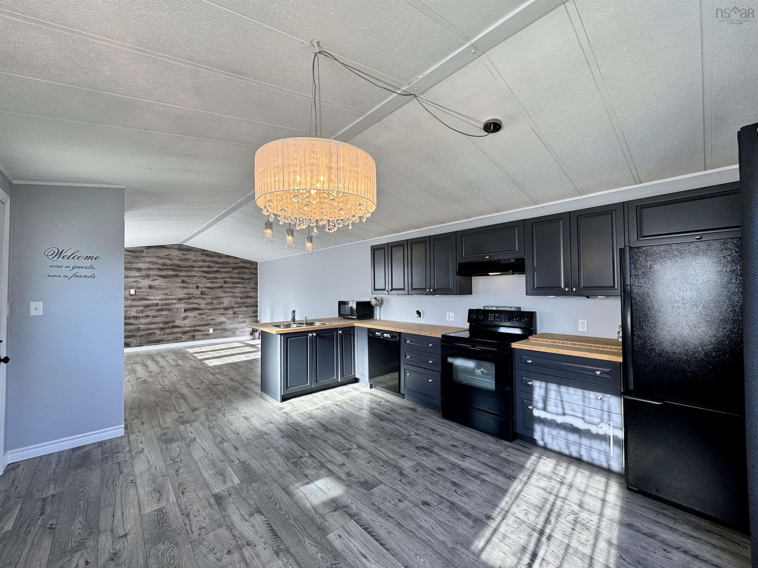 1535 Woodbine Drive, Beaver Bank, NS (MLS 202528420)