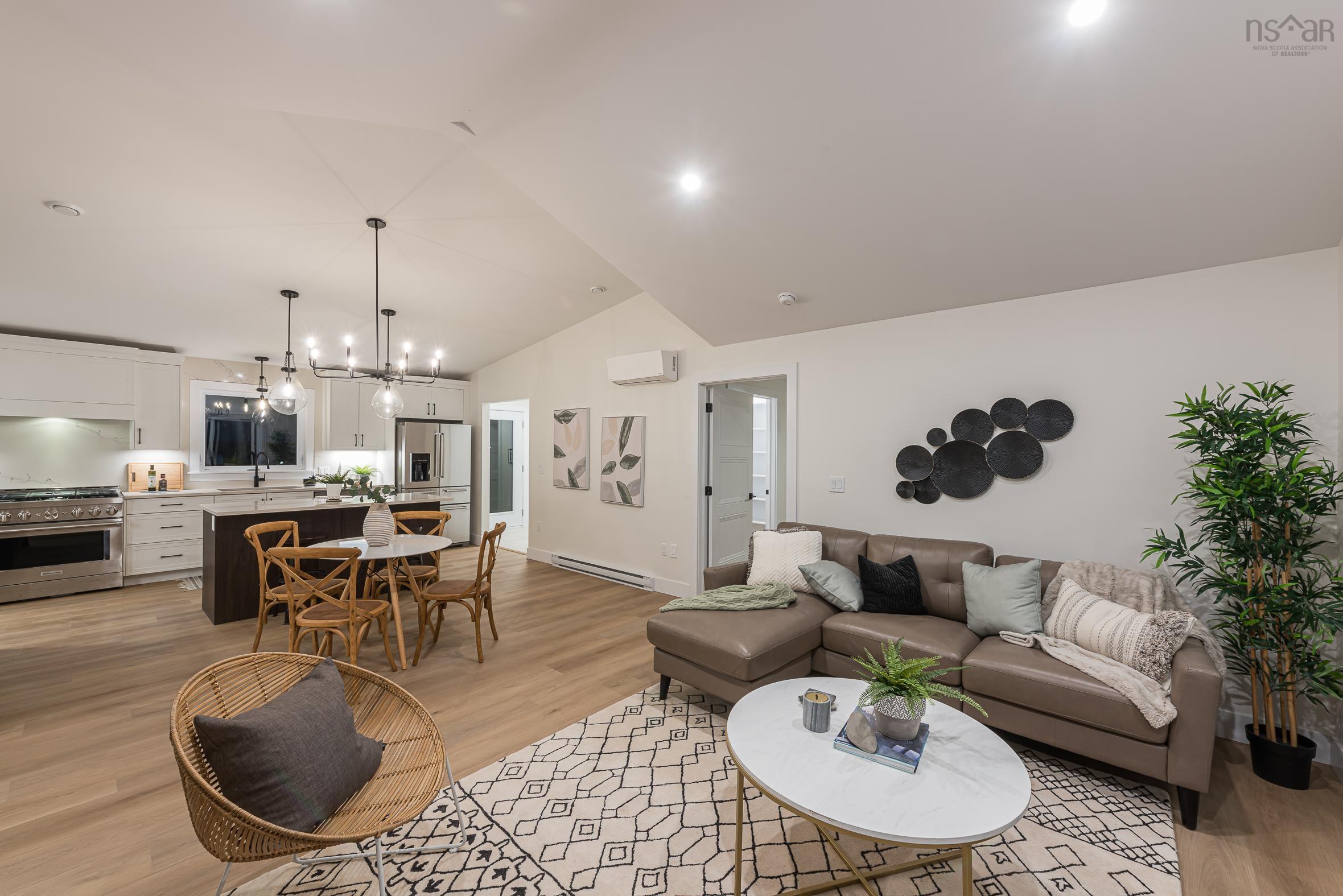 $949,900.00: 24 Indian Point Road, Prospect Village