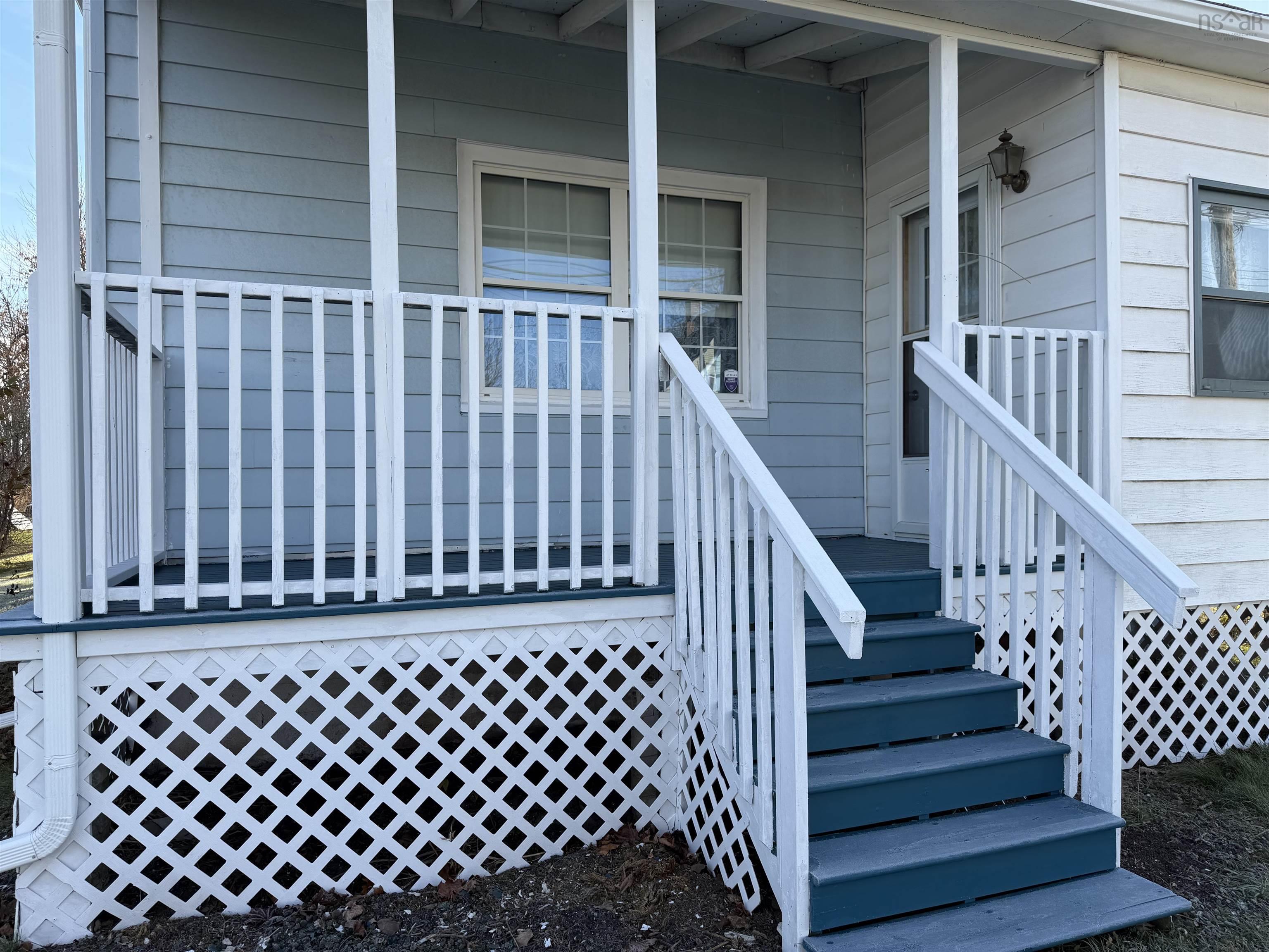 $199,900.00: 2103 South Main Street, Westville