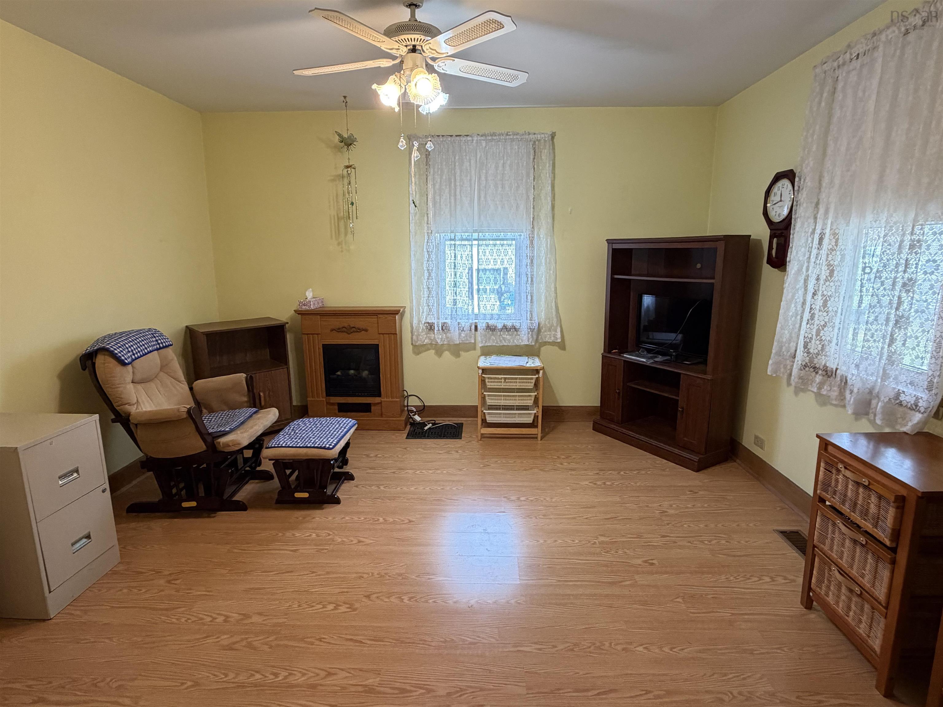 $199,900.00: 2103 South Main Street, Westville