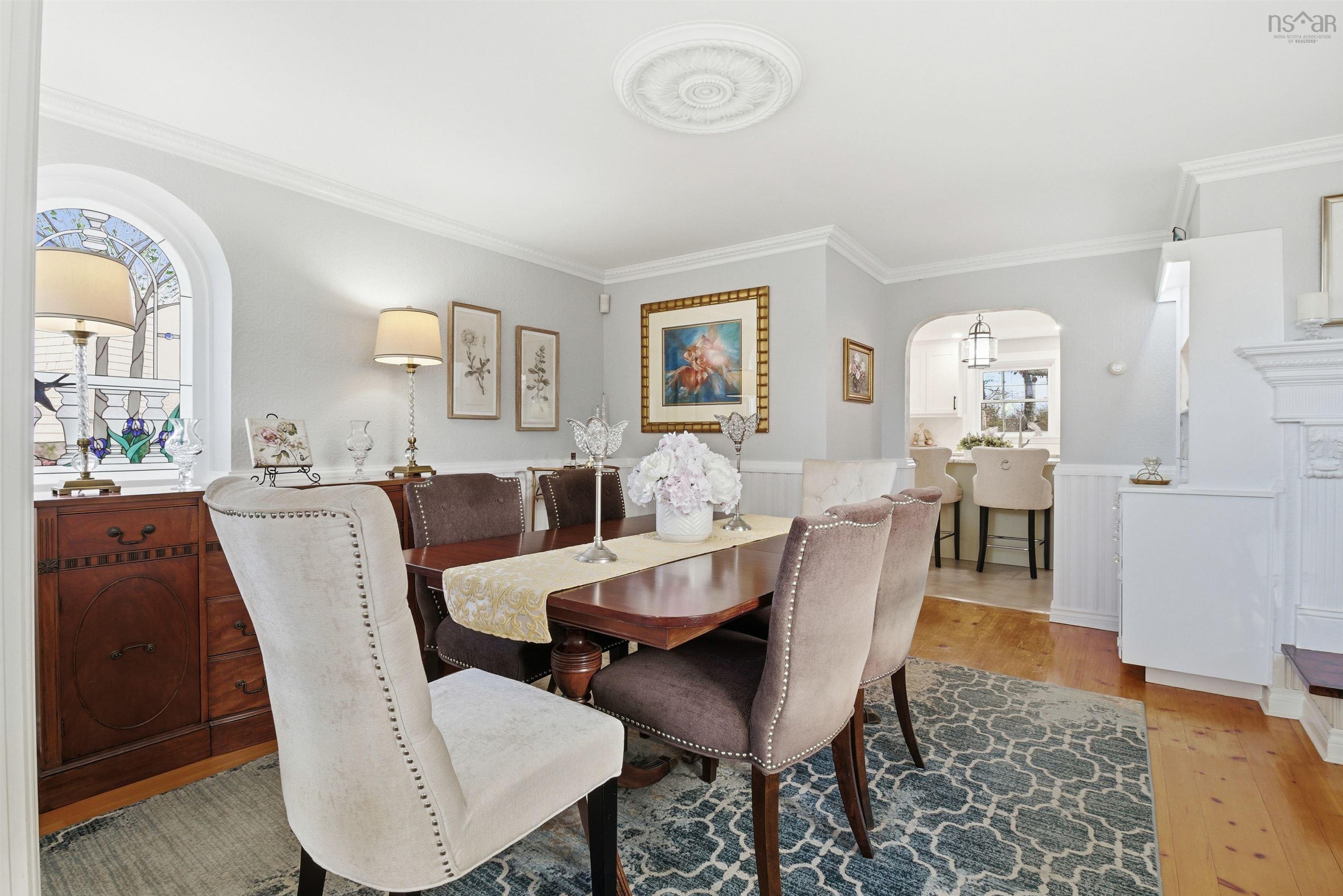 $725,900.00: 2151 1 Highway, Auburn