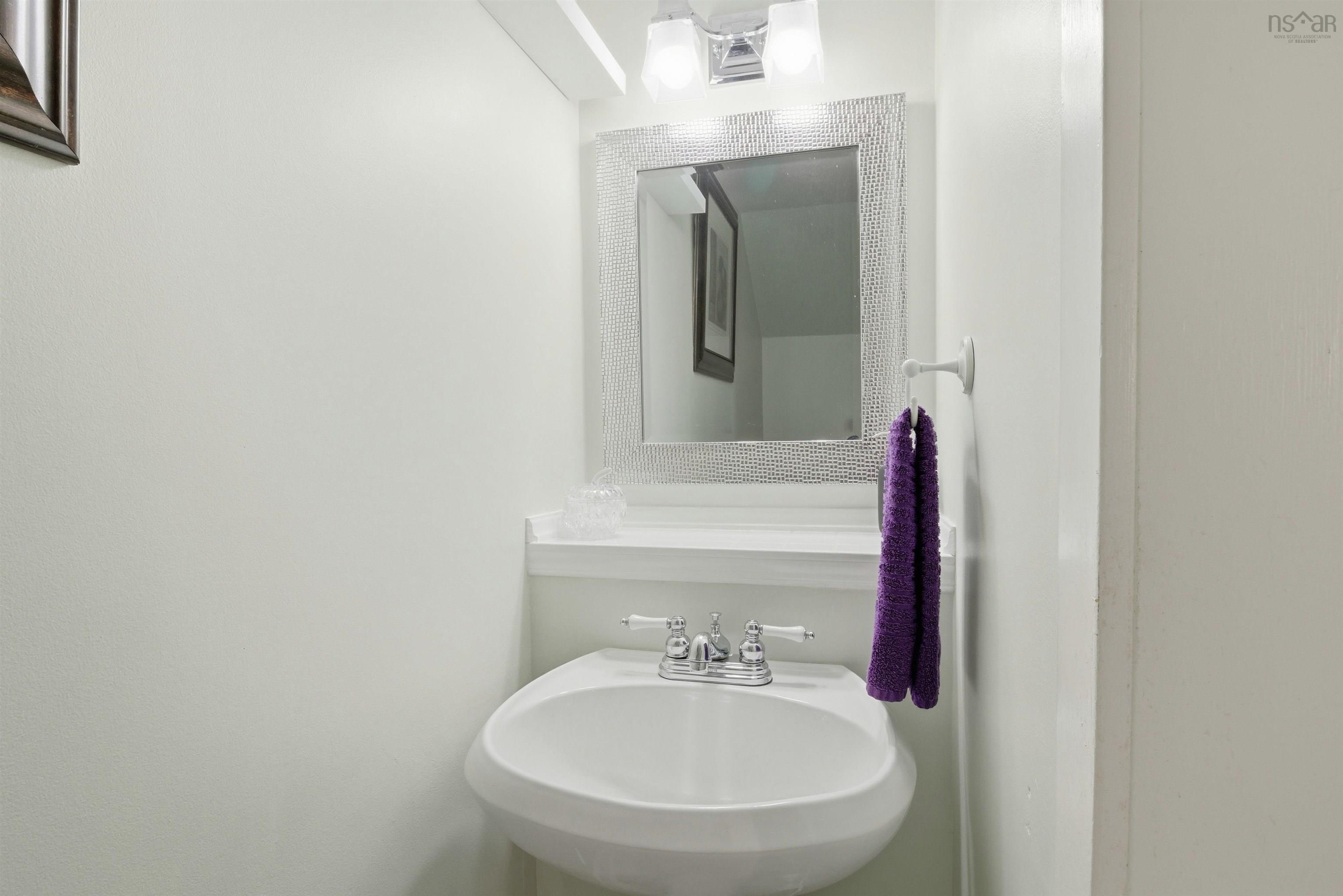 $725,900.00: 2151 1 Highway, Auburn