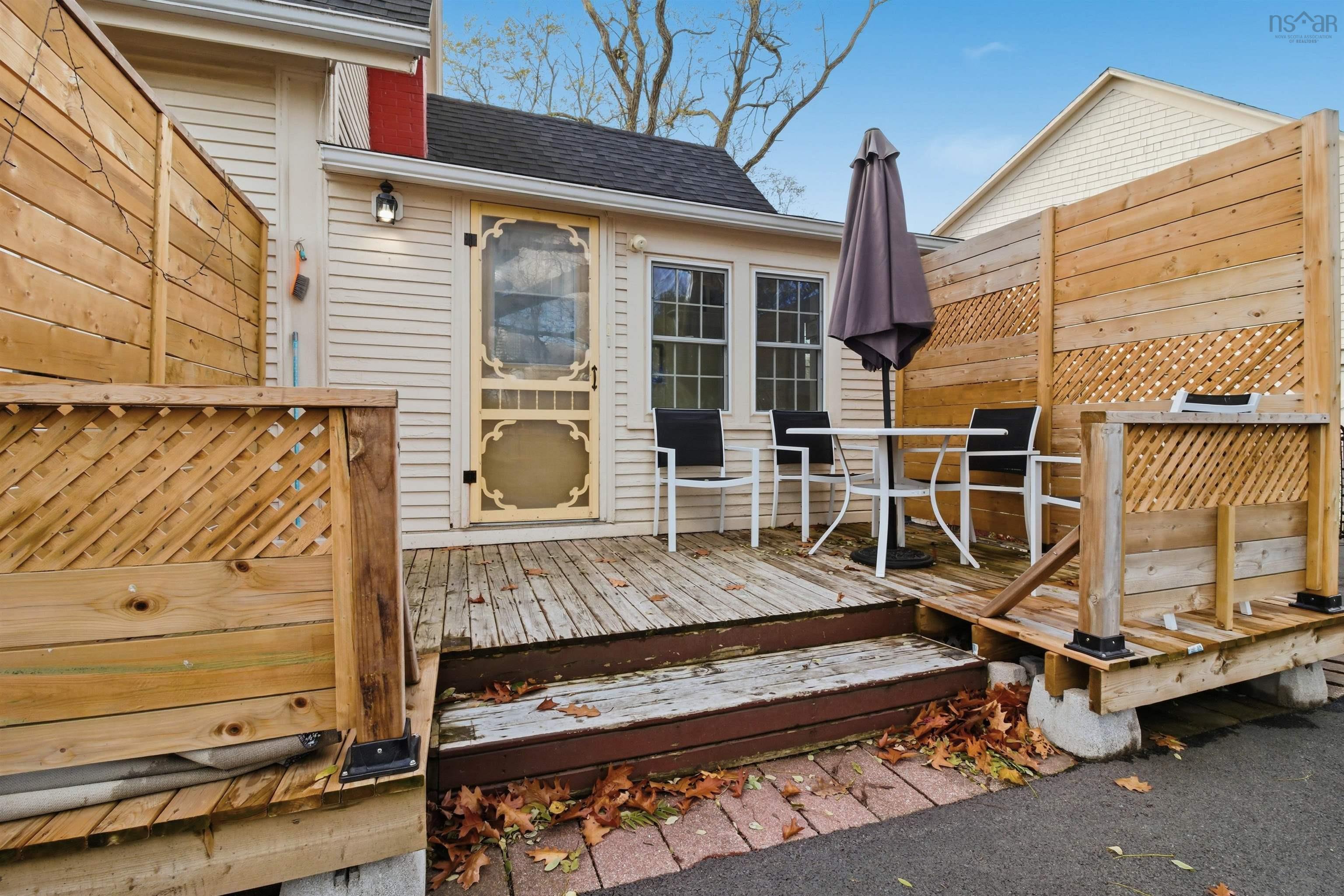 $725,900.00: 2151 1 Highway, Auburn