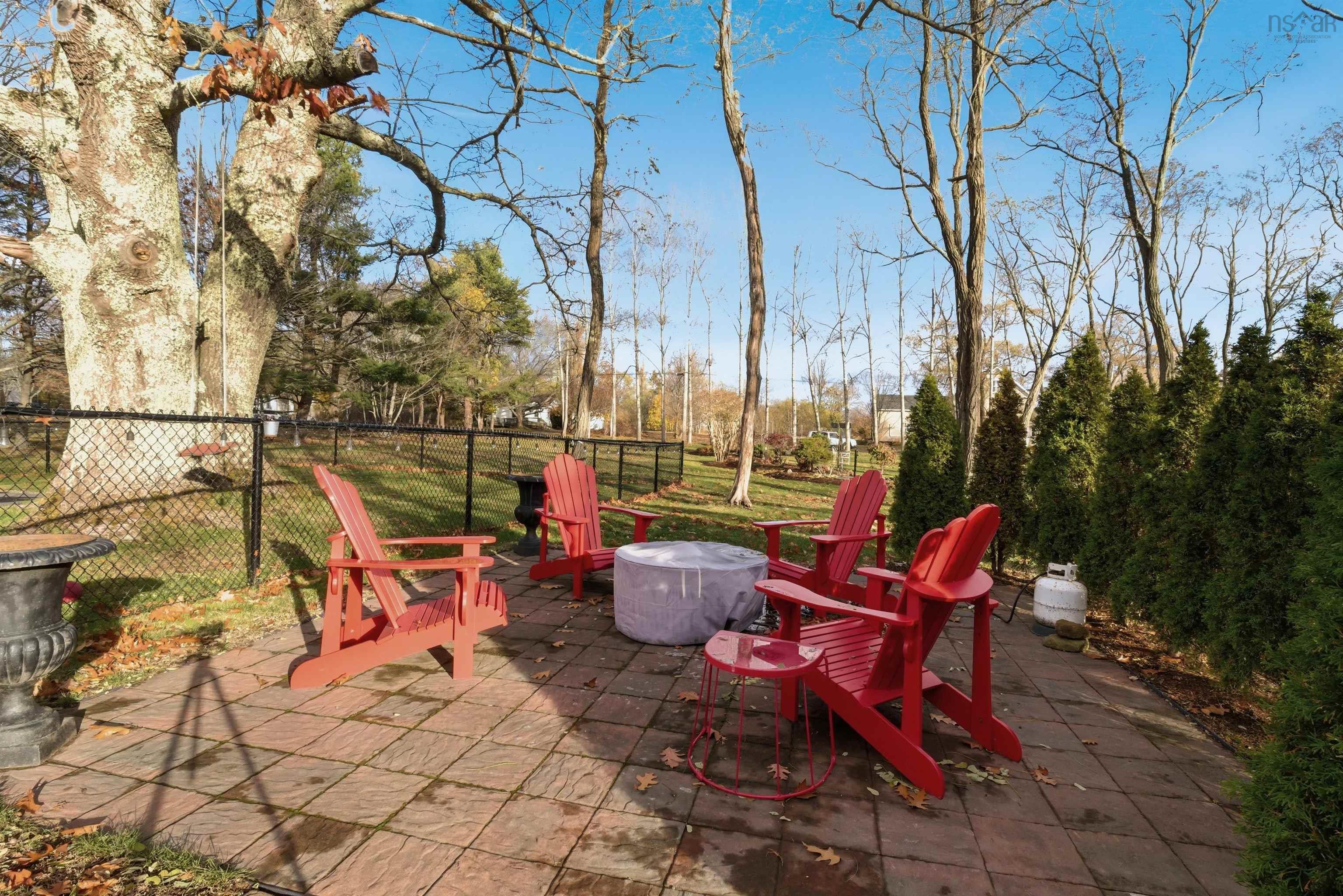 $725,900.00: 2151 1 Highway, Auburn