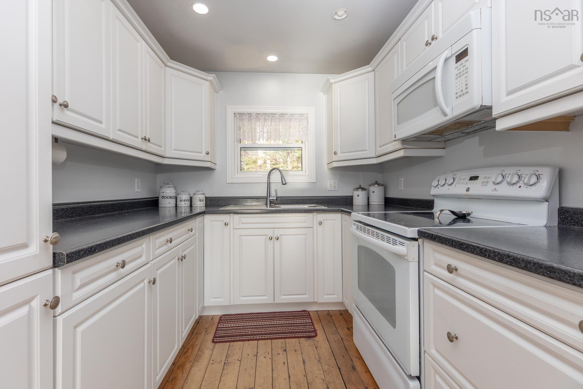 $324,000.00: 37 Sumac Lane, Deerfield