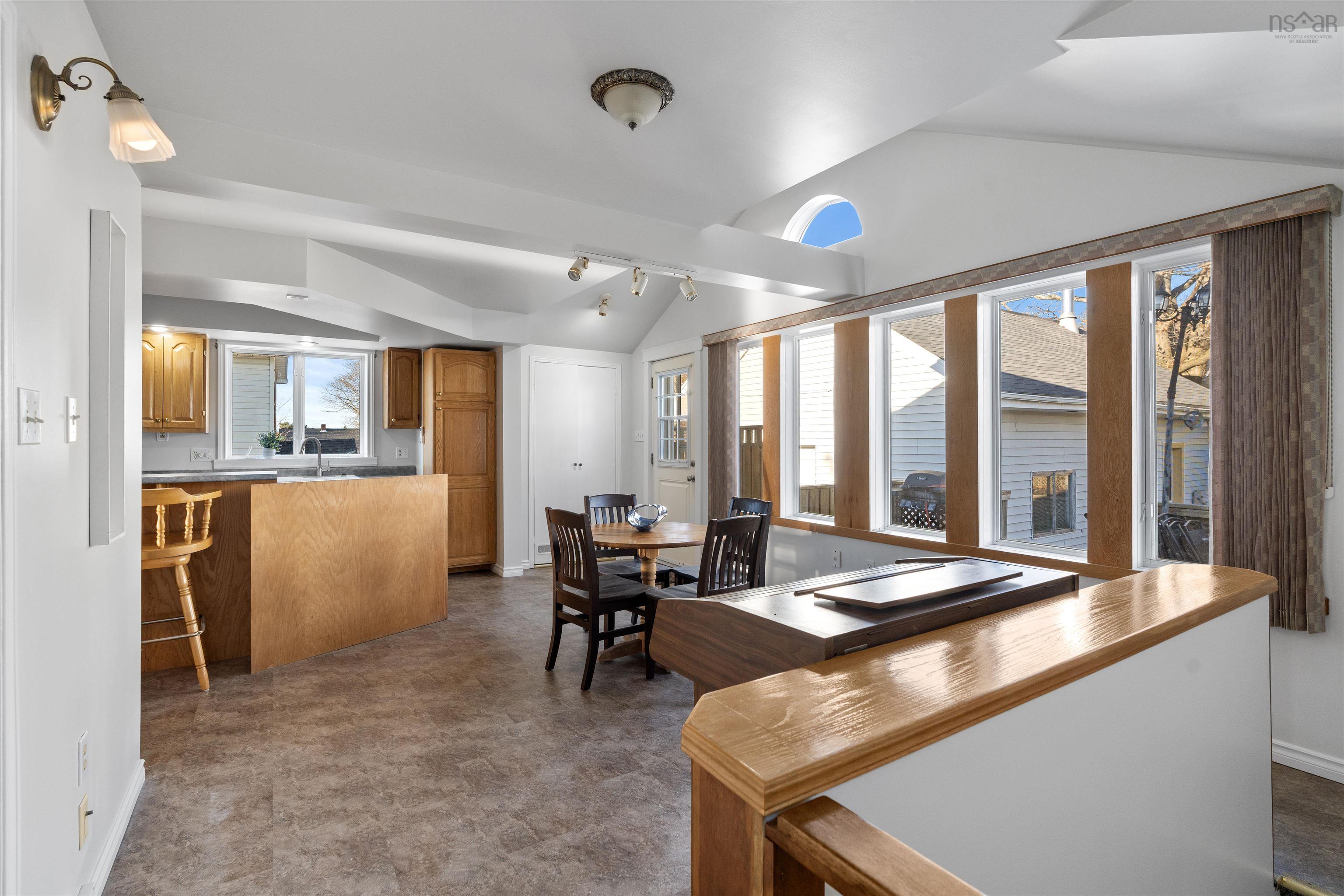 $595,000.00: 45 High Street, Dartmouth