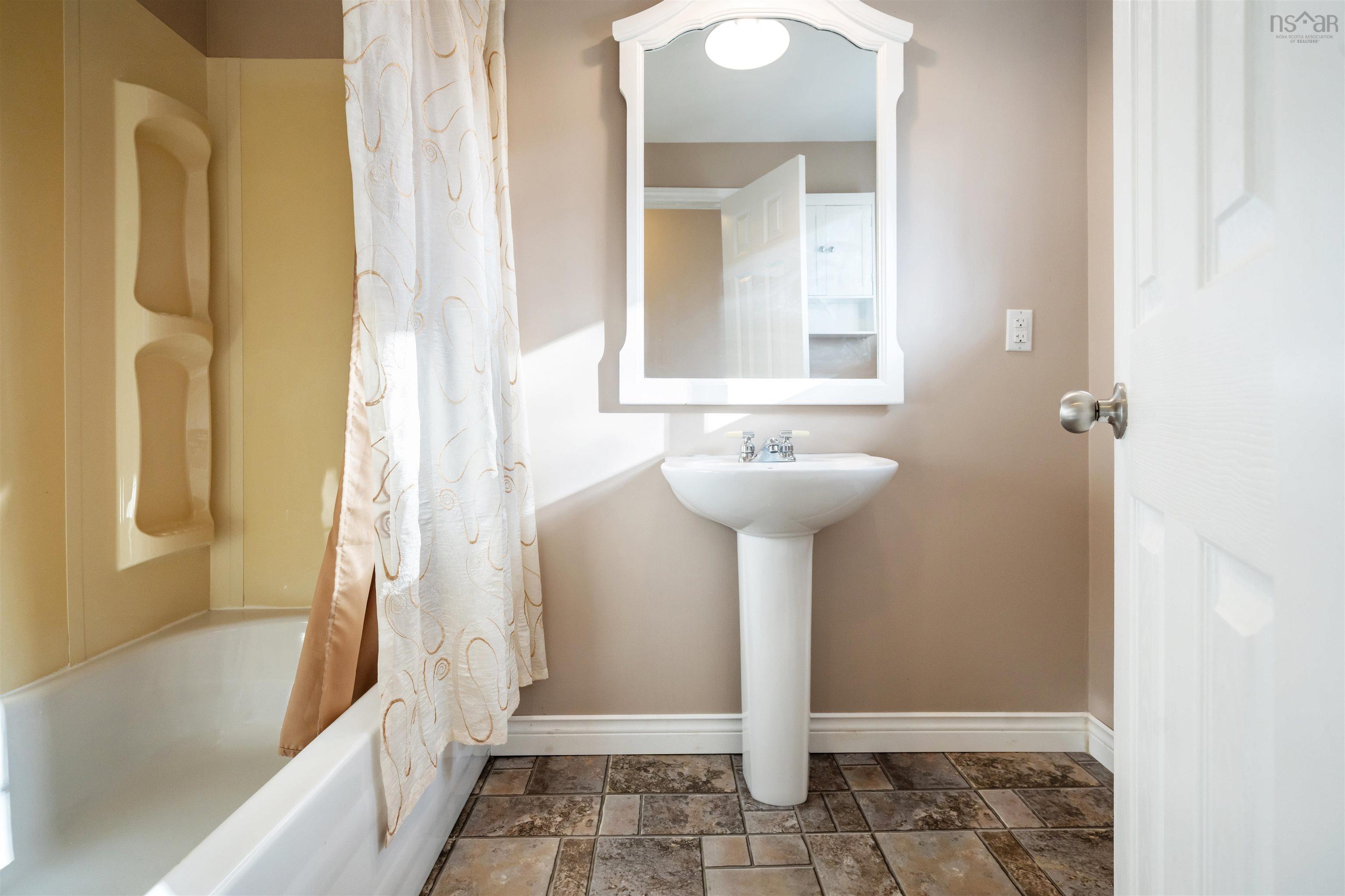 $205,900.00: 21 Beech Street, Trenton