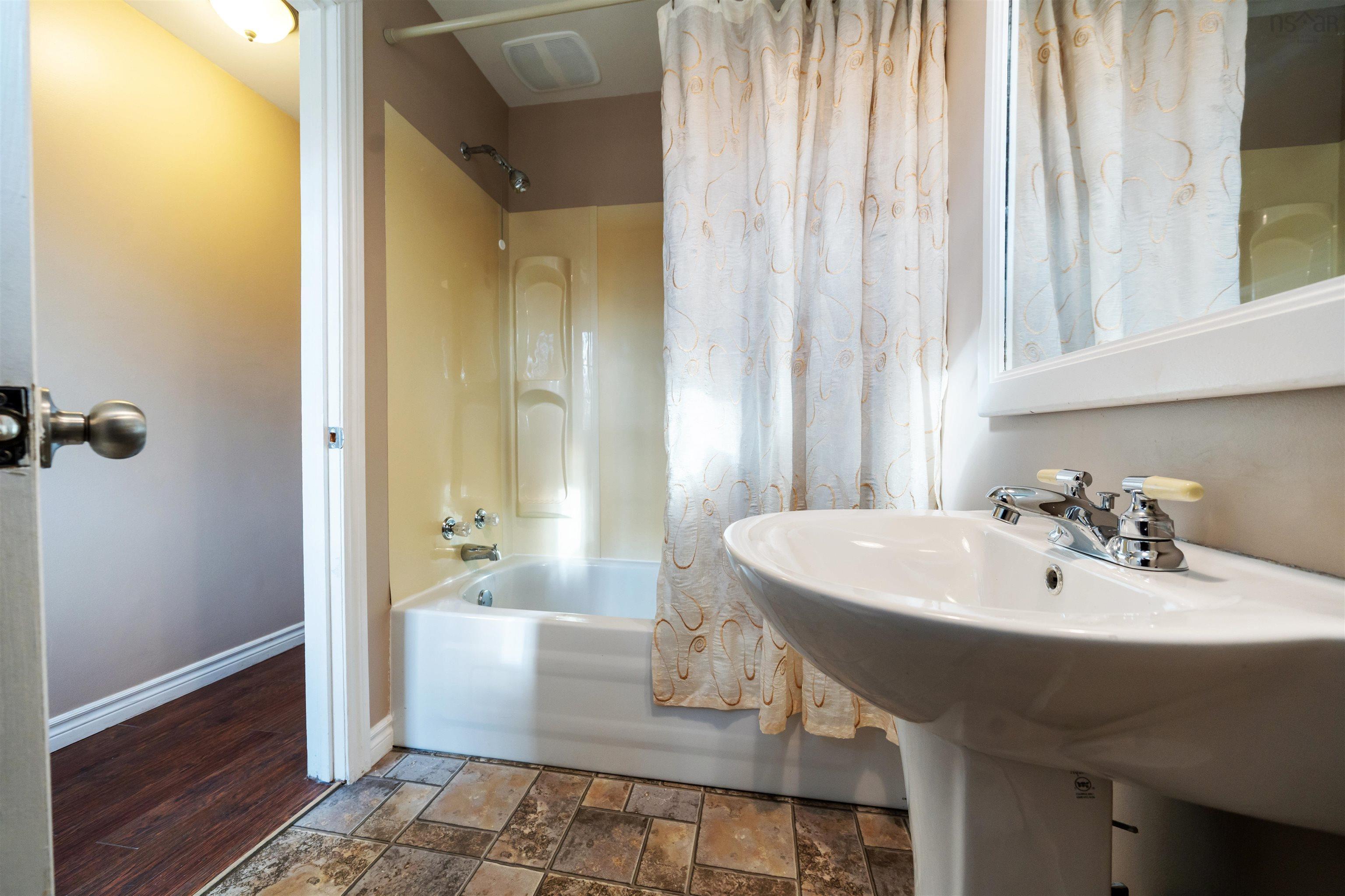 $205,900.00: 21 Beech Street, Trenton