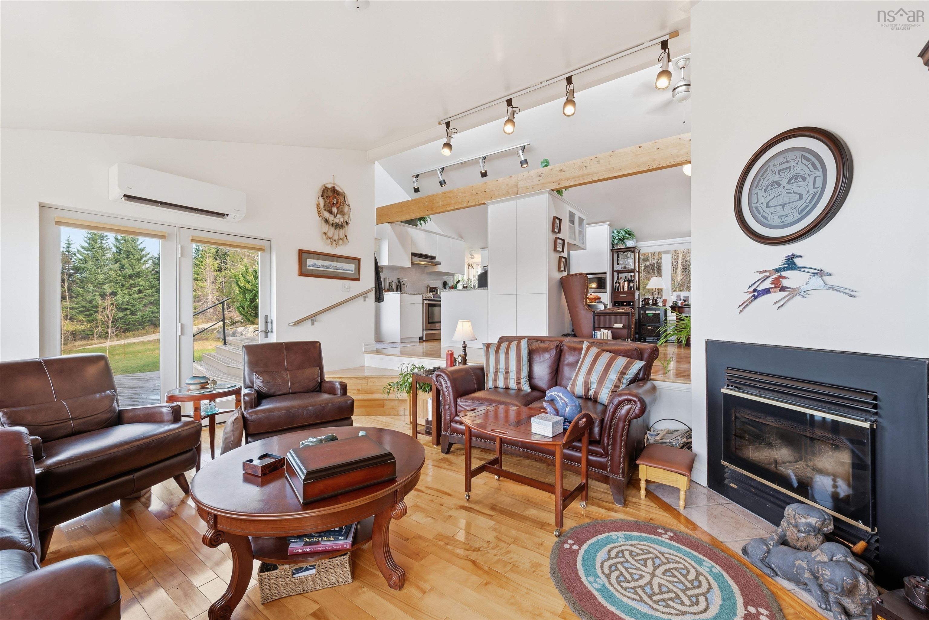 11565 Peggys Cove Road, Seabright, NS (MLS 202528459)